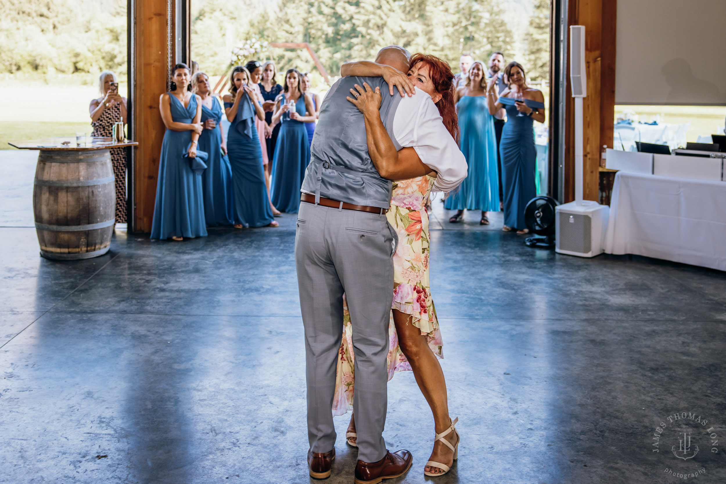 North Fork Farm Snoqualmie wedding by Snoqualmie wedding photographer James Thomas Long Photography