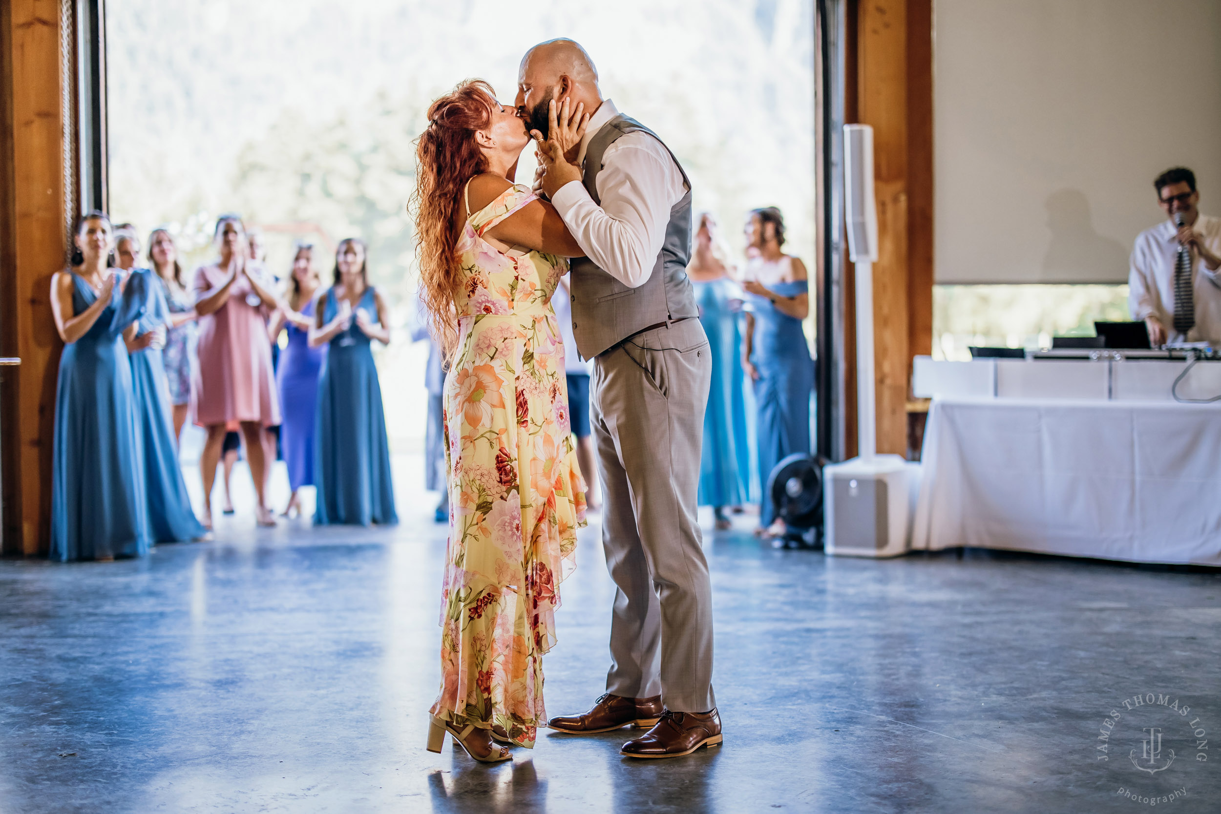 North Fork Farm Snoqualmie wedding by Snoqualmie wedding photographer James Thomas Long Photography