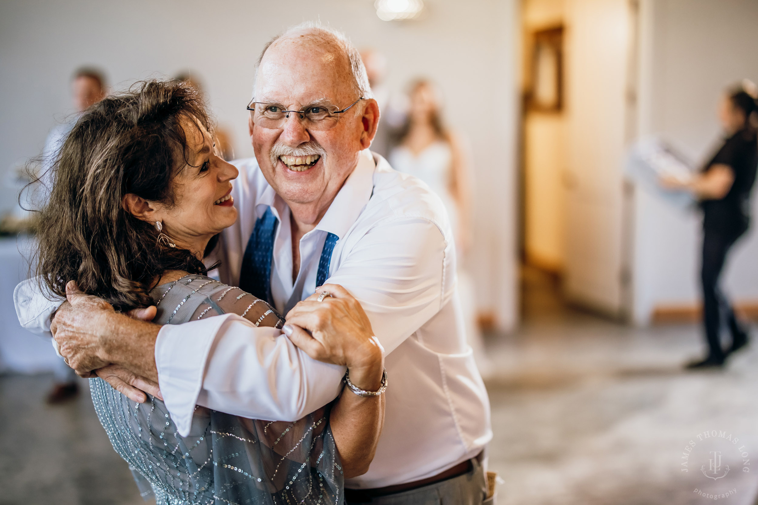 North Fork Farm Snoqualmie wedding by Snoqualmie wedding photographer James Thomas Long Photography