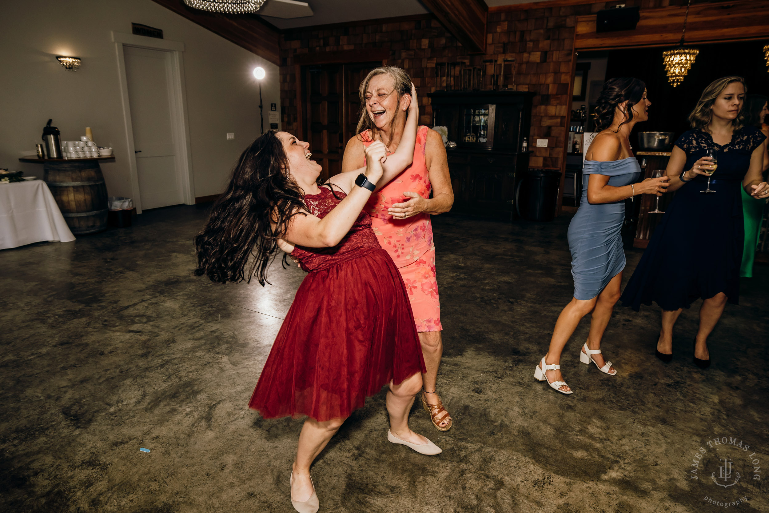 North Fork Farm Snoqualmie wedding by Snoqualmie wedding photographer James Thomas Long Photography