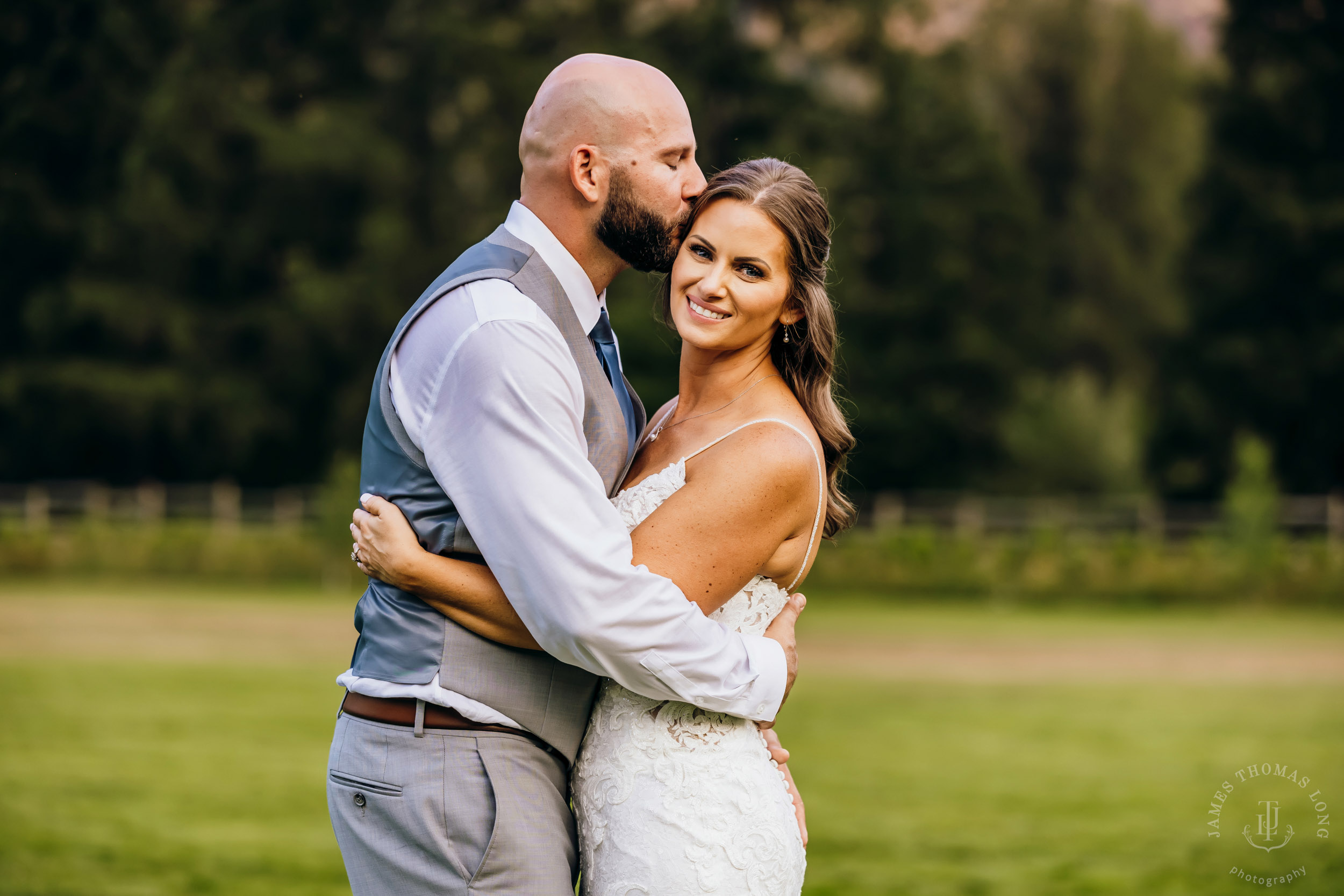 North Fork Farm Snoqualmie wedding by Snoqualmie wedding photographer James Thomas Long Photography