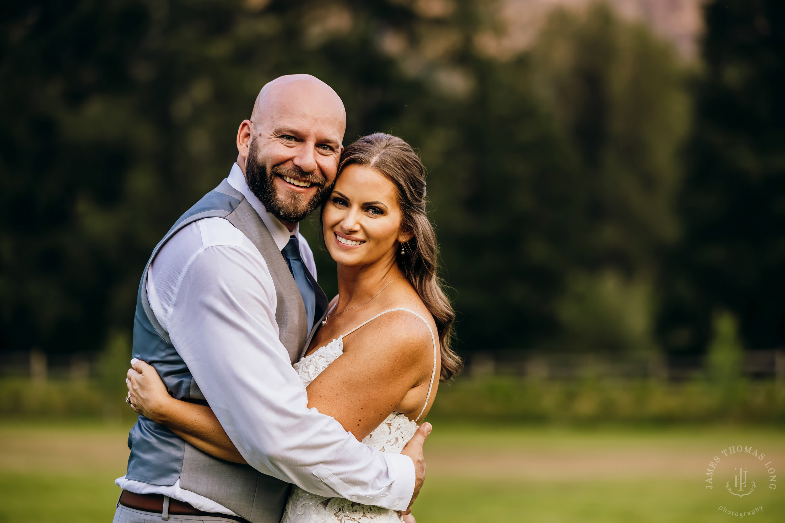 North Fork Farm Snoqualmie wedding by Snoqualmie wedding photographer James Thomas Long Photography