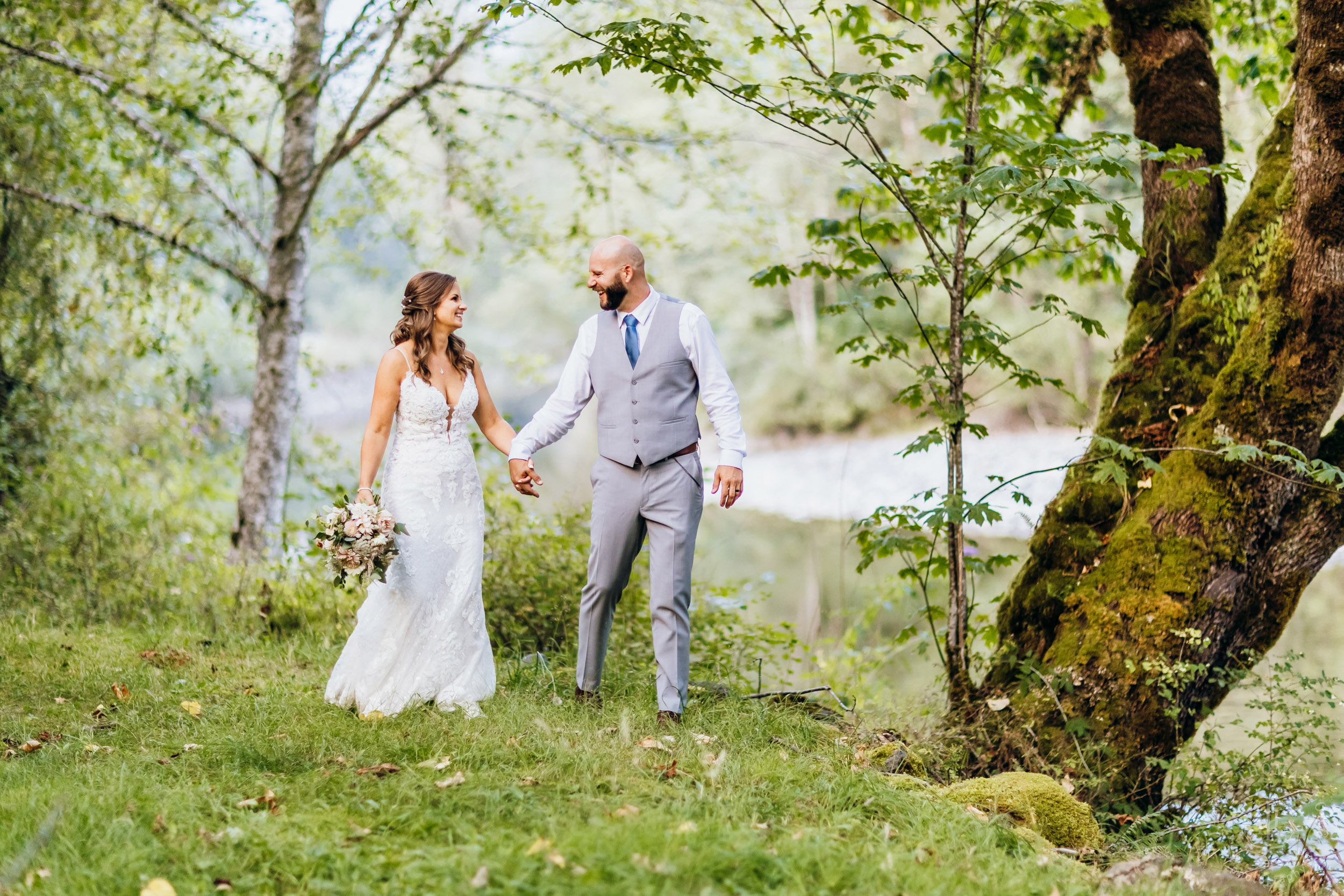 North Fork Farm Snoqualmie wedding by Snoqualmie wedding photographer James Thomas Long Photography