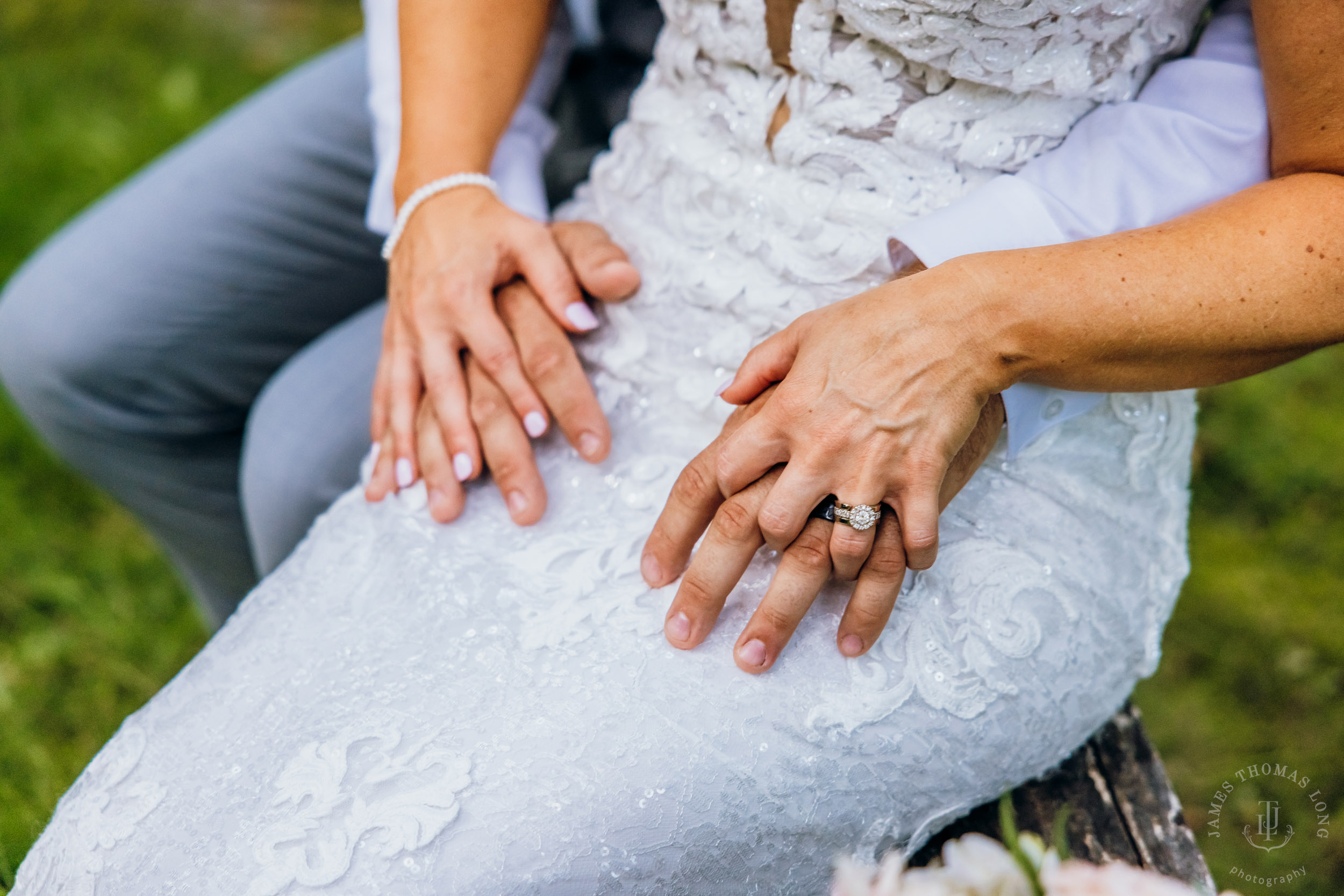 North Fork Farm Snoqualmie wedding by Snoqualmie wedding photographer James Thomas Long Photography