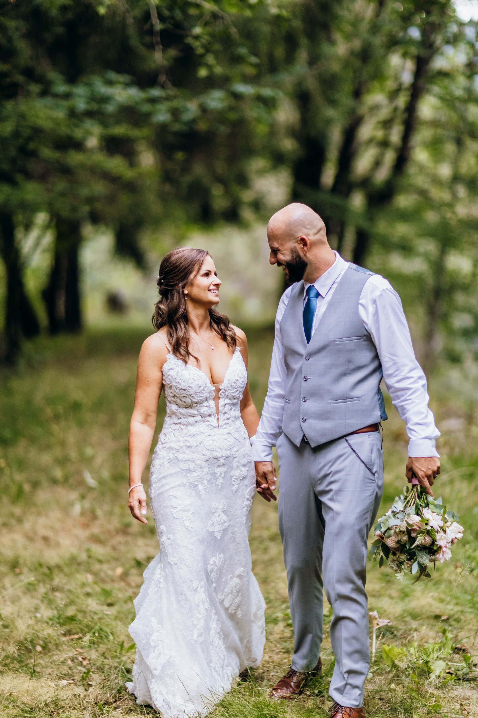 North Fork Farm Snoqualmie wedding by Snoqualmie wedding photographer James Thomas Long Photography