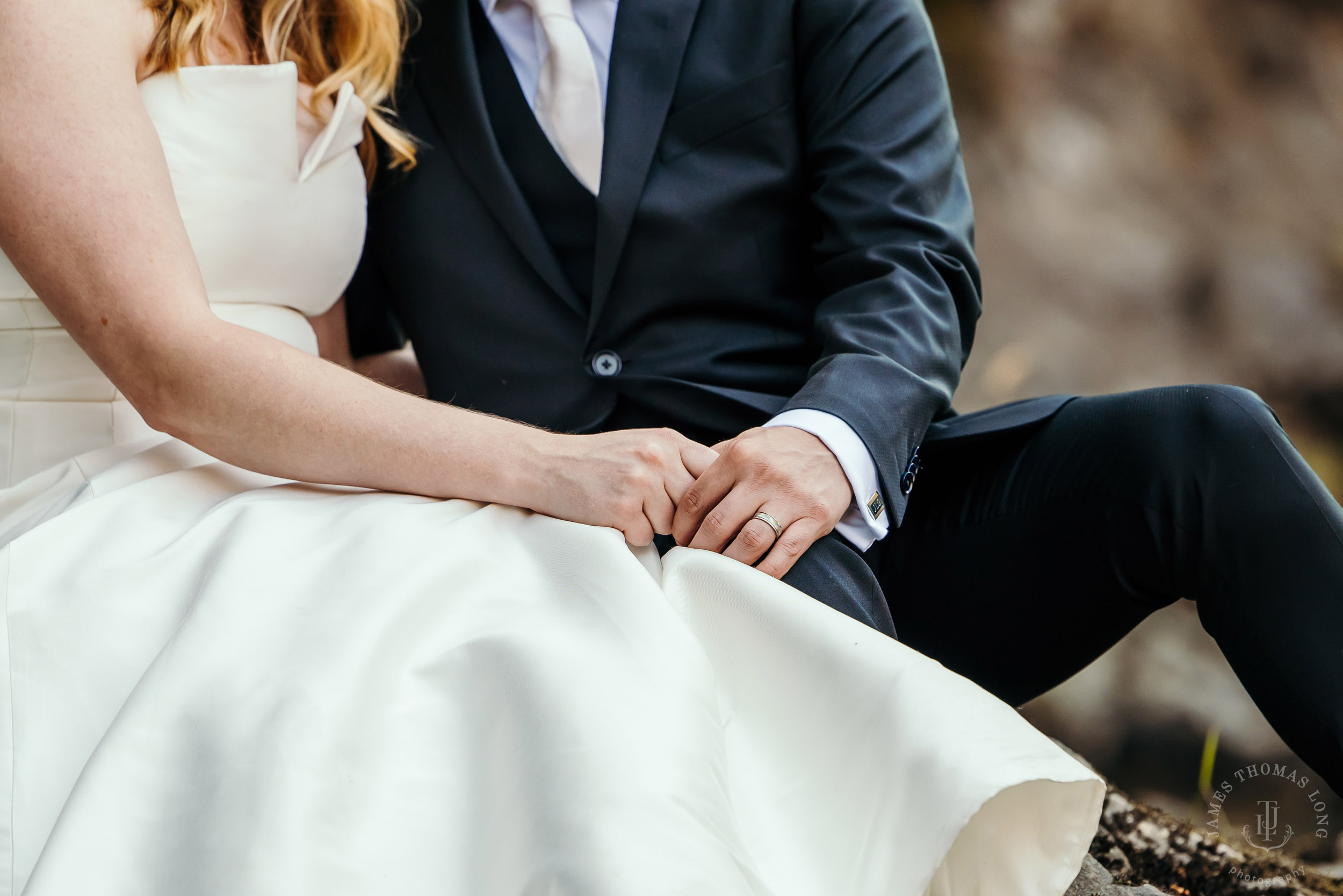 Salish-Lodge-Snoqualmie-Falls-wedding-by-Snoqualmie-wedding-photographer-James-Thomas-Long-Photography