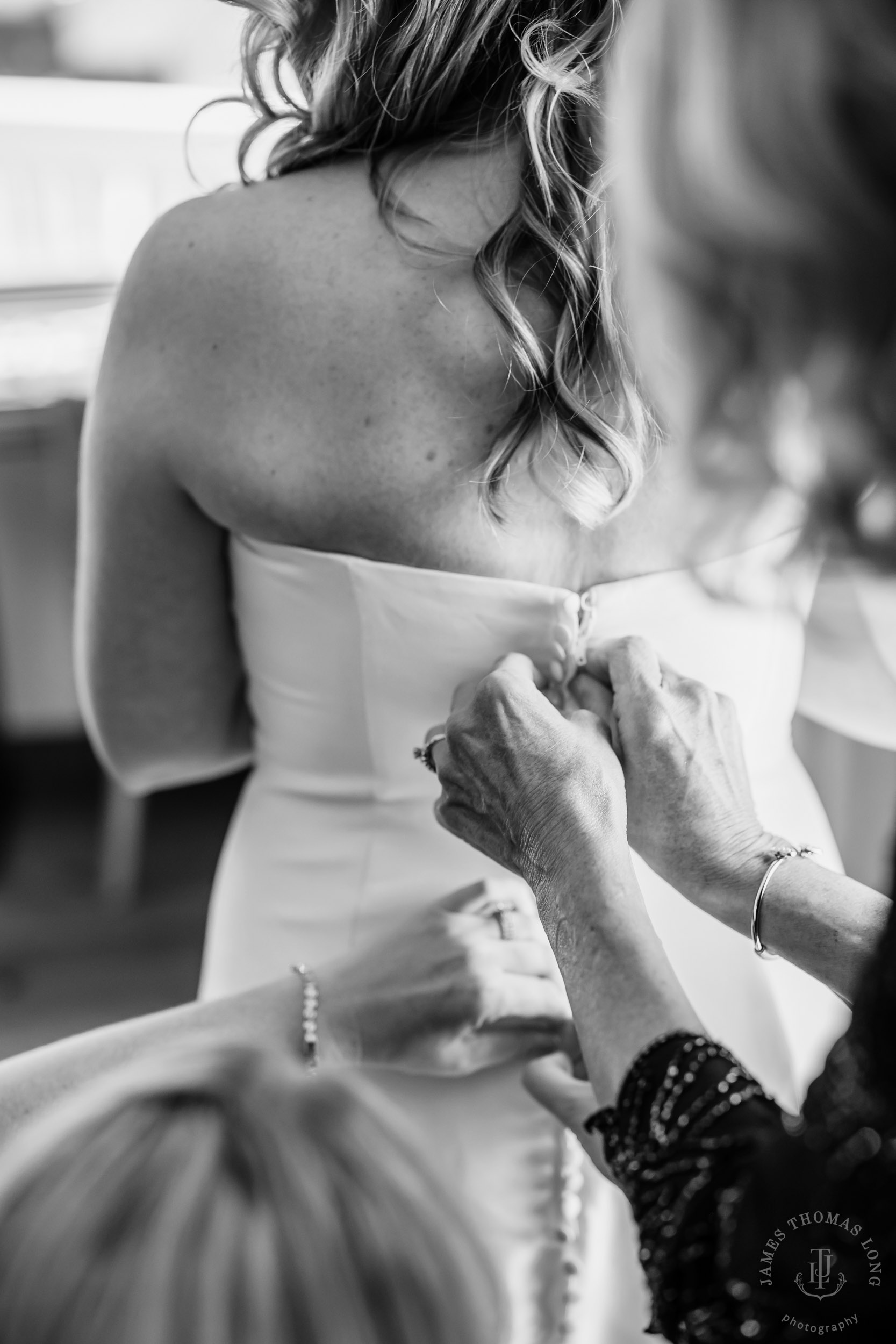 Salish Lodge & Spa Snoqualmie intimate wedding by Snoqualmie wedding photographer James Thomas Long Photography