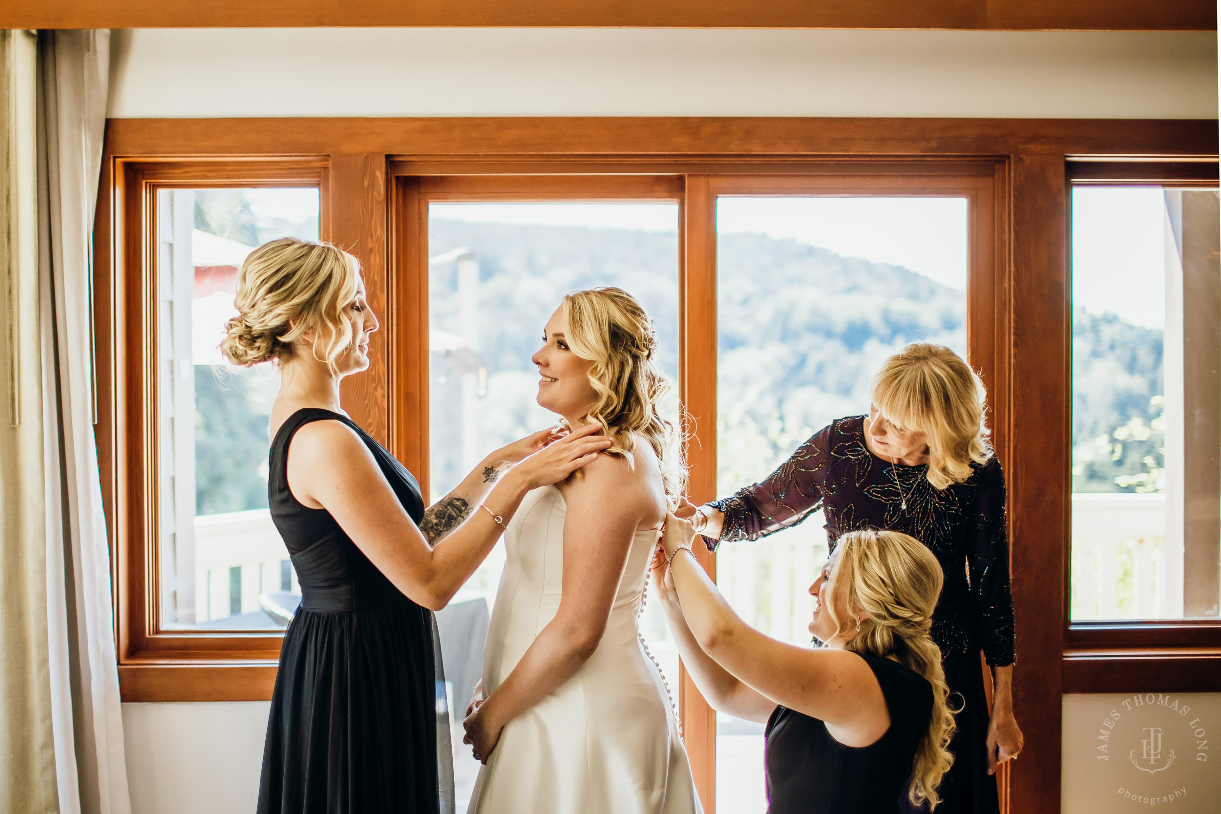 Salish Lodge & Spa Snoqualmie intimate wedding by Snoqualmie wedding photographer James Thomas Long Photography