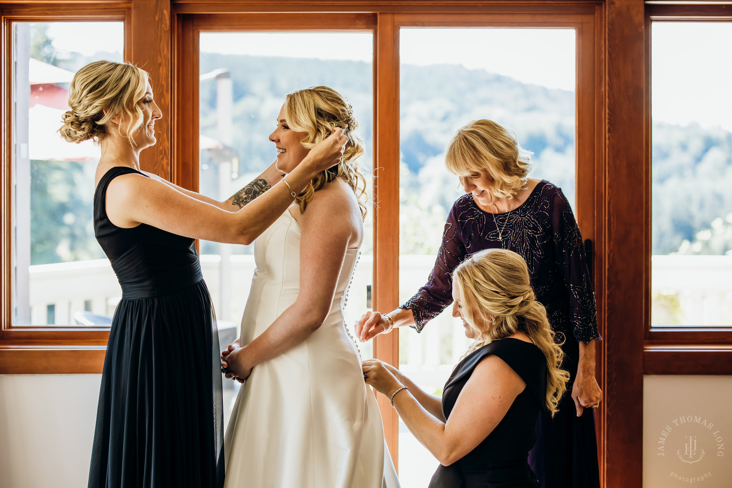 Salish Lodge & Spa Snoqualmie intimate wedding by Snoqualmie wedding photographer James Thomas Long Photography