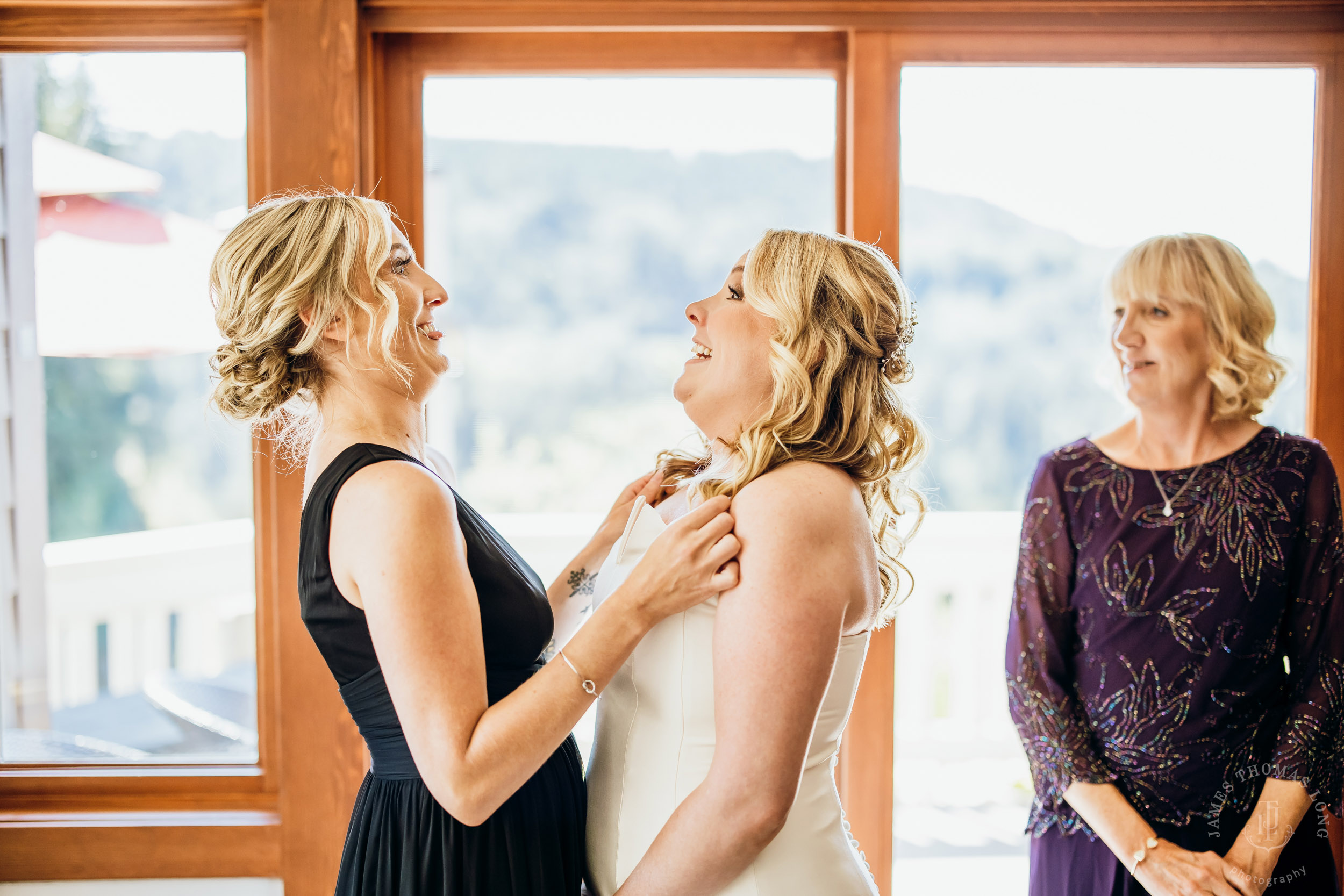 Salish Lodge & Spa Snoqualmie intimate wedding by Snoqualmie wedding photographer James Thomas Long Photography