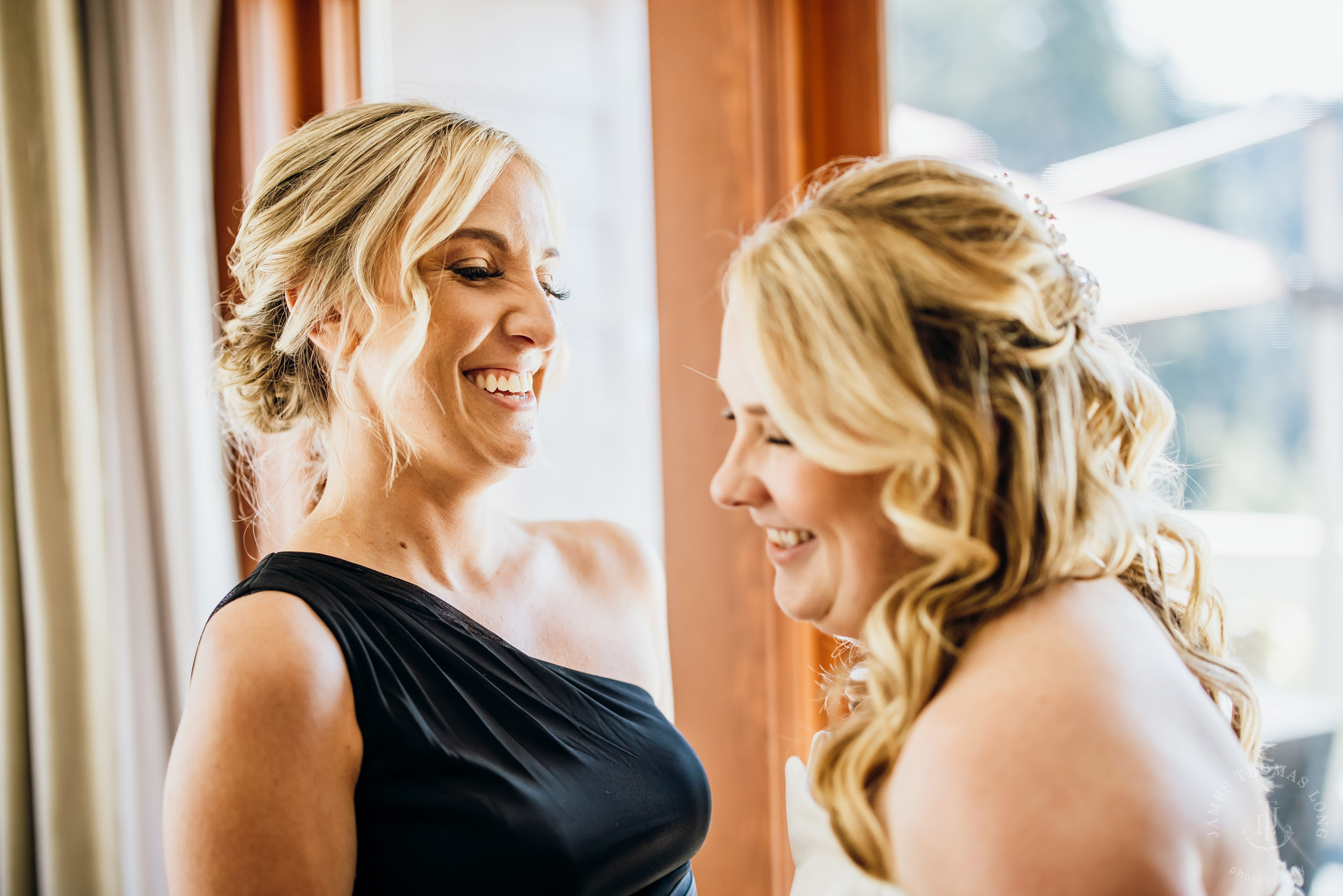 Salish Lodge & Spa Snoqualmie intimate wedding by Snoqualmie wedding photographer James Thomas Long Photography