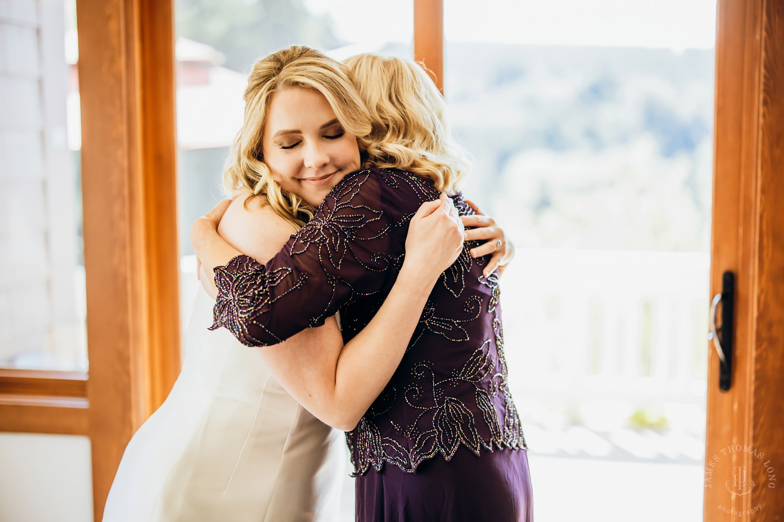 Salish Lodge & Spa Snoqualmie intimate wedding by Snoqualmie wedding photographer James Thomas Long Photography