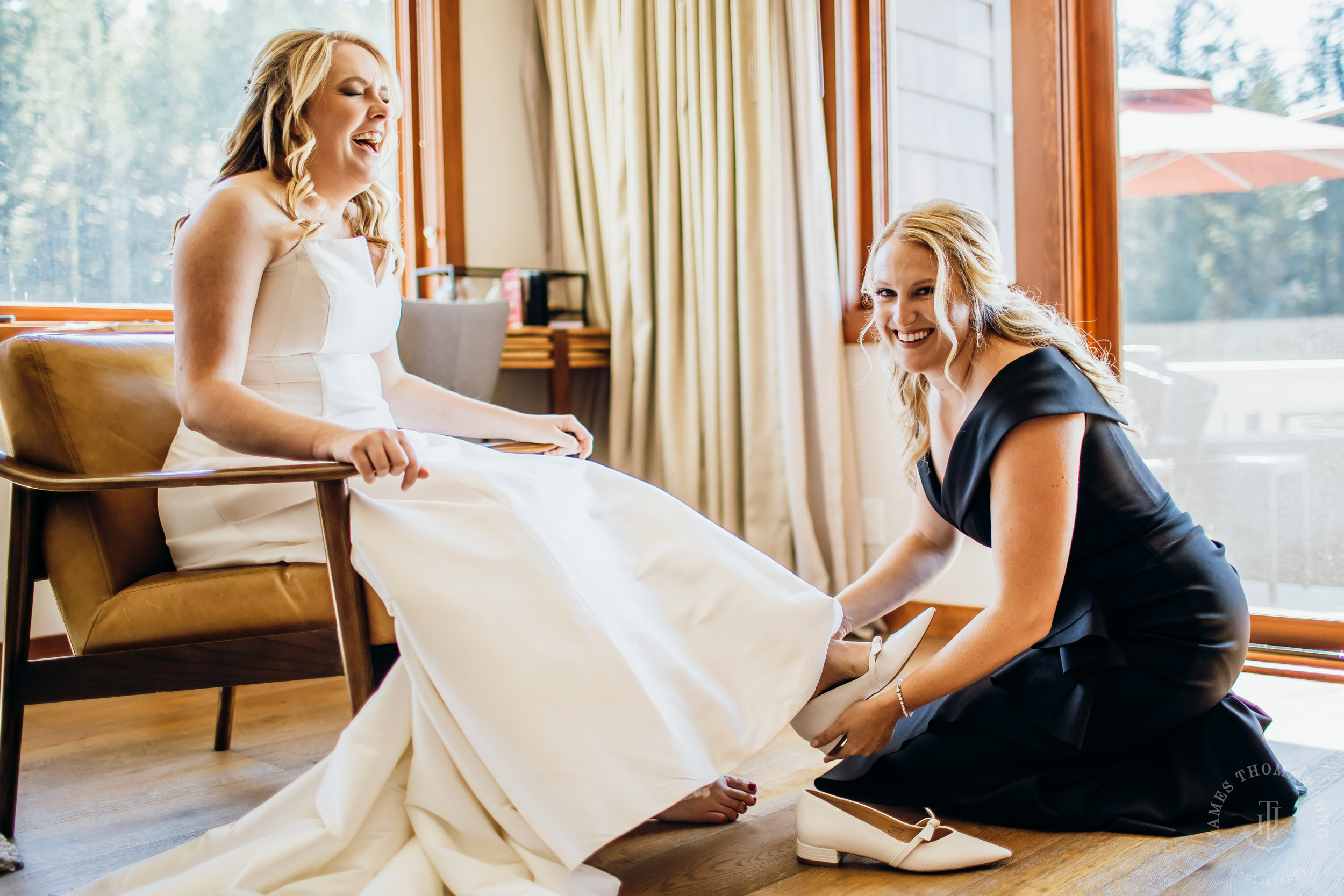 Salish Lodge & Spa Snoqualmie intimate wedding by Snoqualmie wedding photographer James Thomas Long Photography