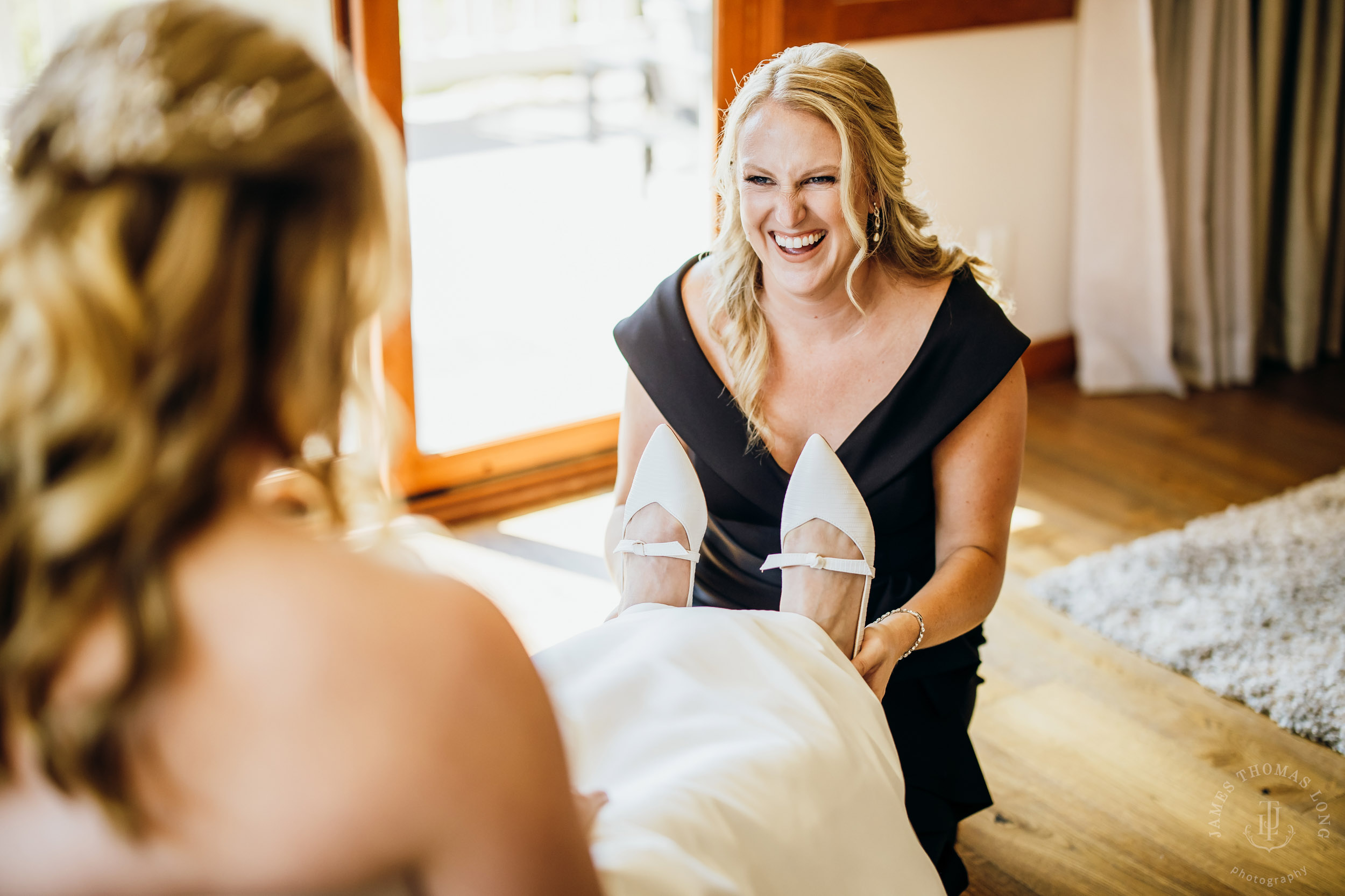 Salish Lodge & Spa Snoqualmie intimate wedding by Snoqualmie wedding photographer James Thomas Long Photography