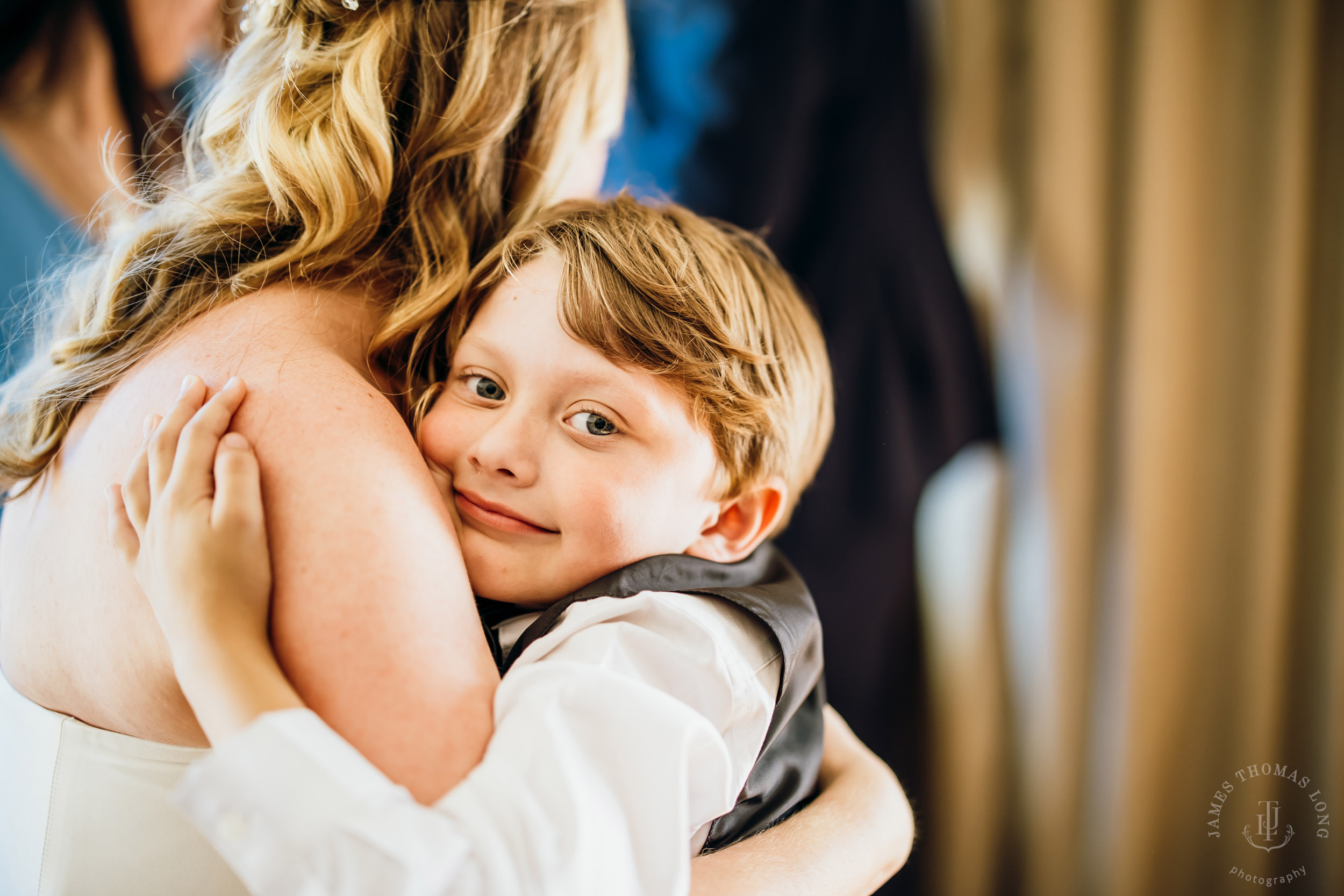 Salish Lodge & Spa Snoqualmie intimate wedding by Snoqualmie wedding photographer James Thomas Long Photography