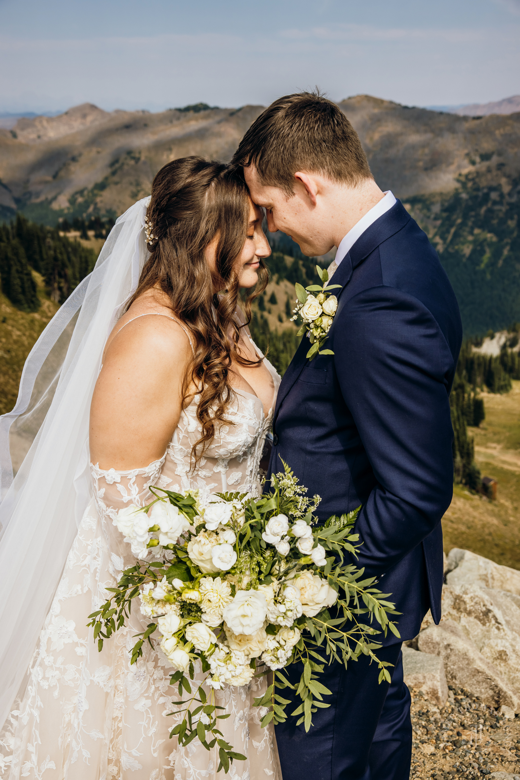 Crystal Mountain, WA wedding by Seattle wedding photographer James Thomas Long Photography