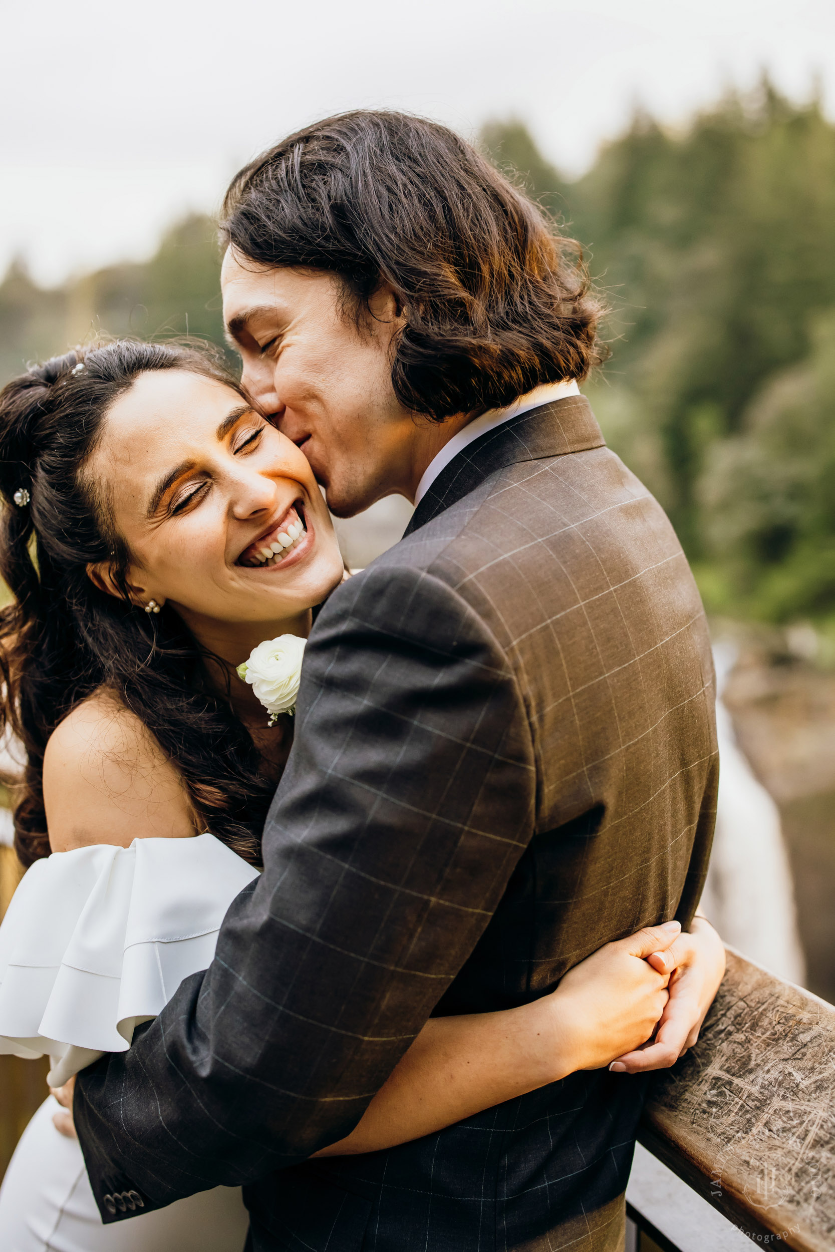 Salish Lodge Snoqualmie Falls wedding by Seattle wedding photographer James Thomas Long Photography