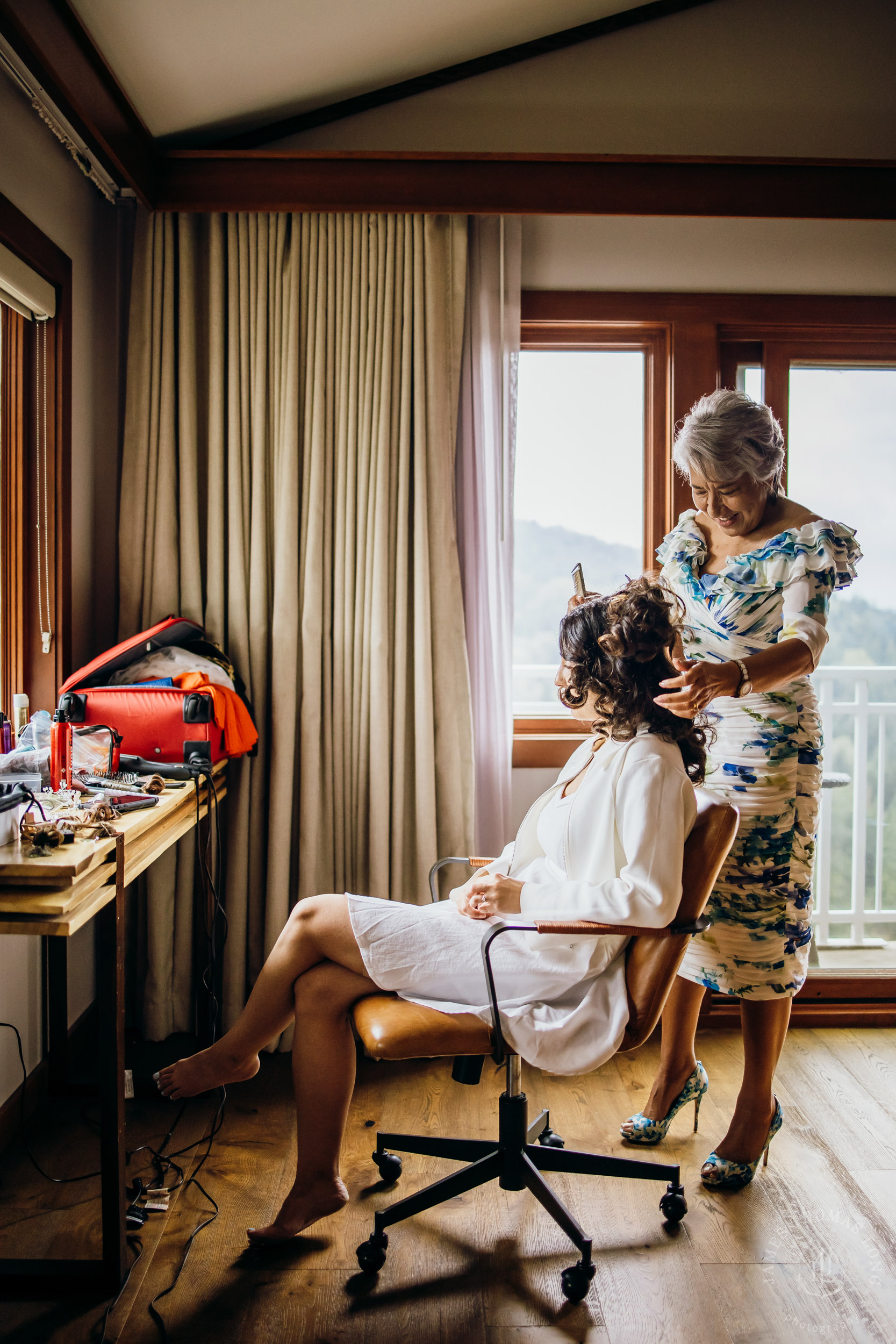 Salish Lodge Snoqualmie Falls wedding by Seattle wedding photographer James Thomas Long Photography