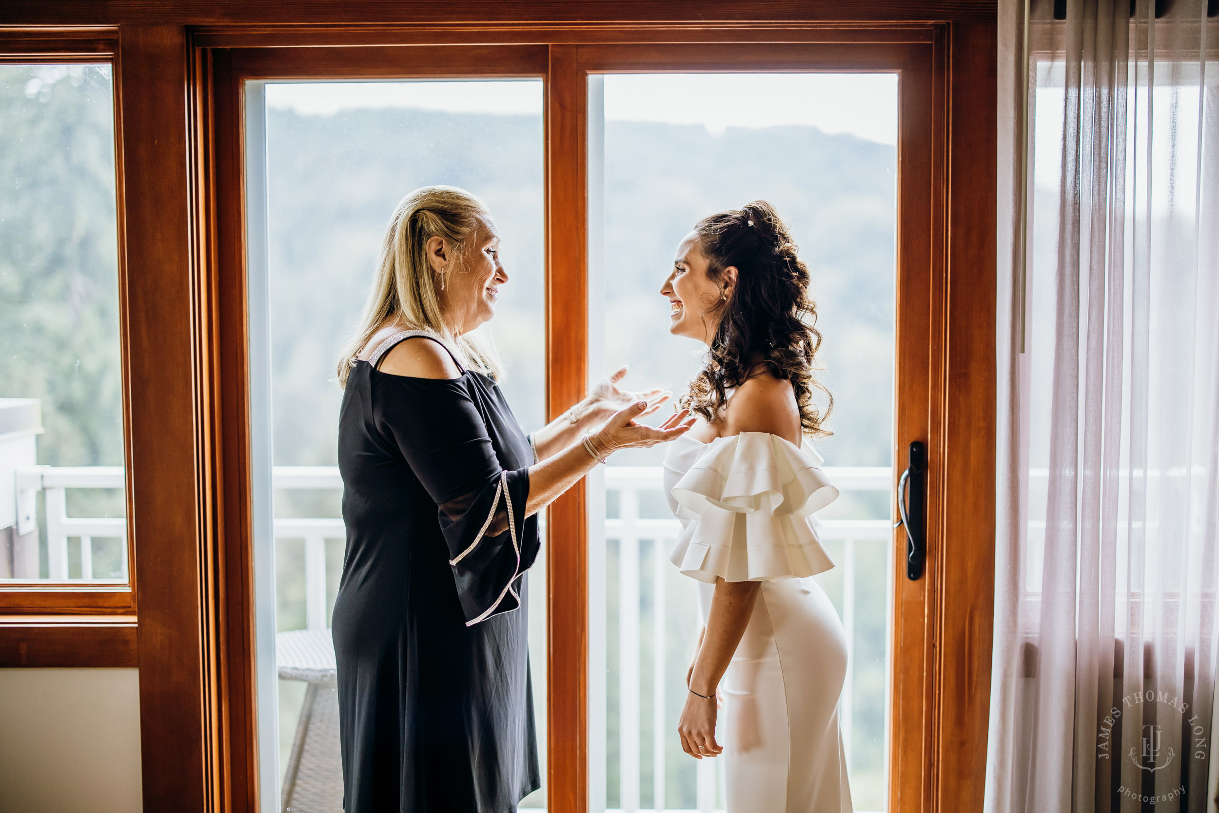 Salish Lodge Snoqualmie Falls wedding by Seattle wedding photographer James Thomas Long Photography