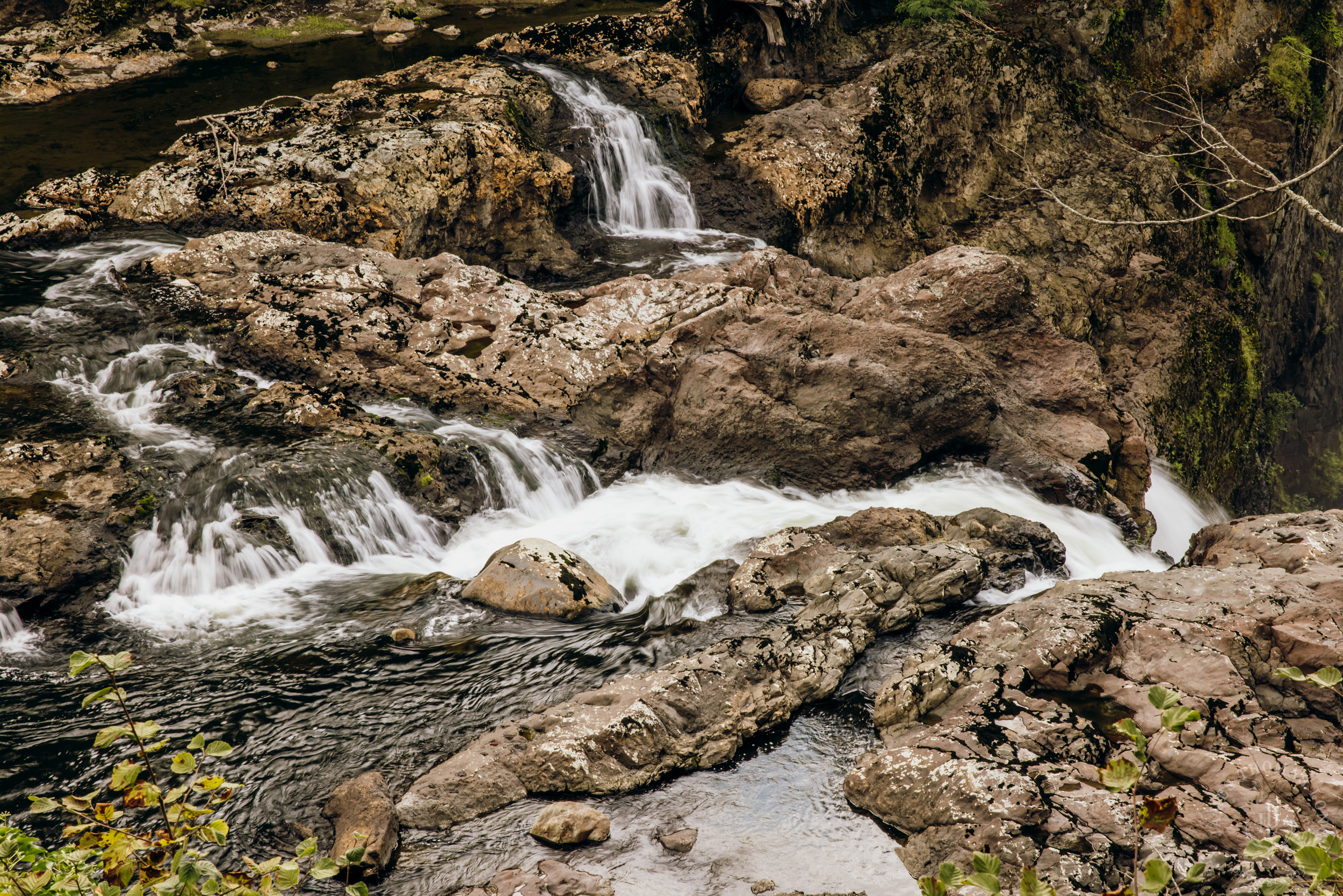 Salish Lodge Snoqualmie Falls wedding by Seattle wedding photographer James Thomas Long Photography