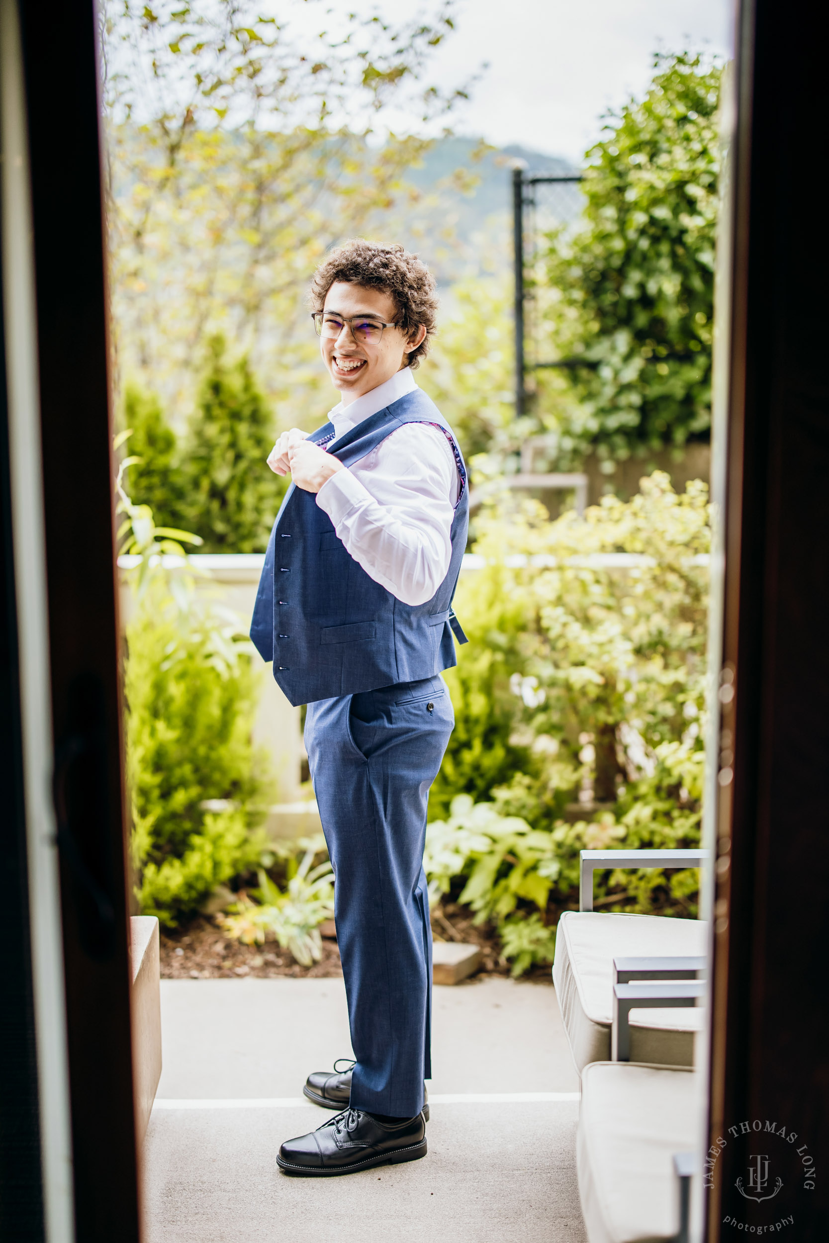 Salish Lodge Snoqualmie Falls wedding by Snoqualmie wedding photographer James Thomas Long Photography