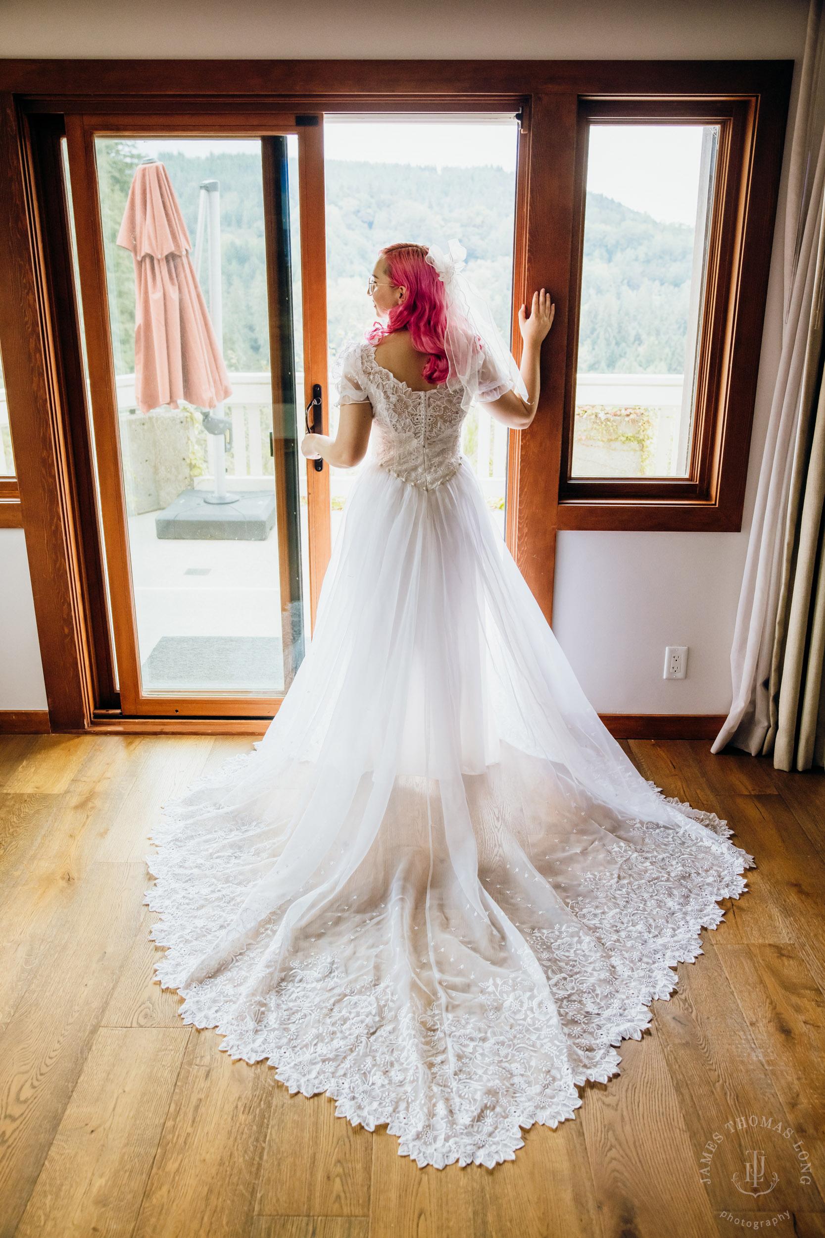 Salish Lodge Snoqualmie Falls wedding by Snoqualmie wedding photographer James Thomas Long Photography