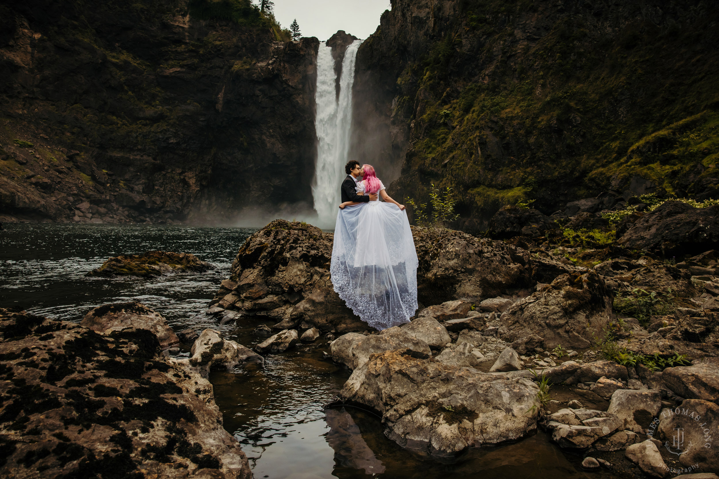 Snoqualmie Falls Salish Lodge wedding by Snoqualmie adventure wedding photographer James Thomas Long Photography