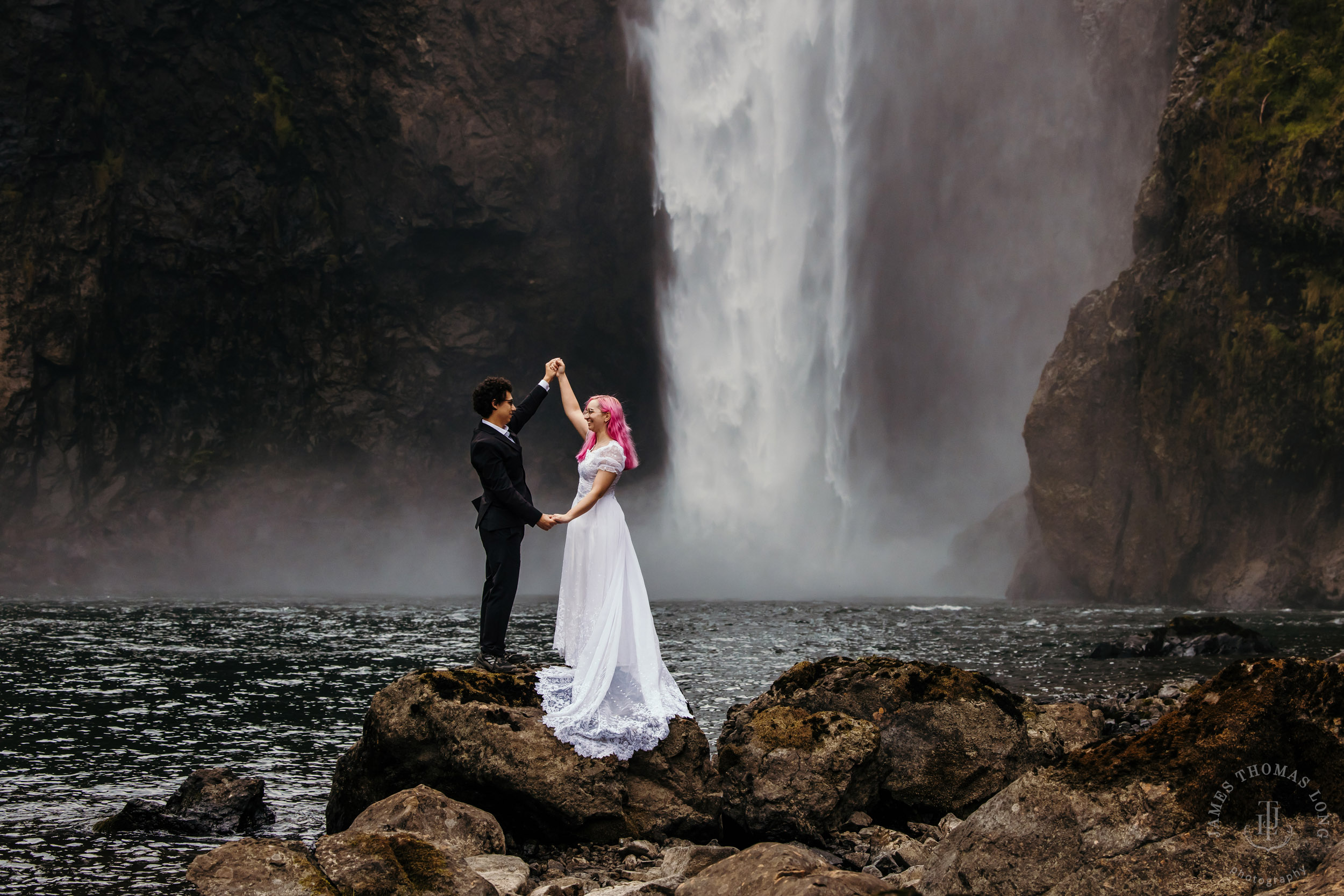 Snoqualmie Falls Salish Lodge wedding by Snoqualmie adventure wedding photographer James Thomas Long Photography