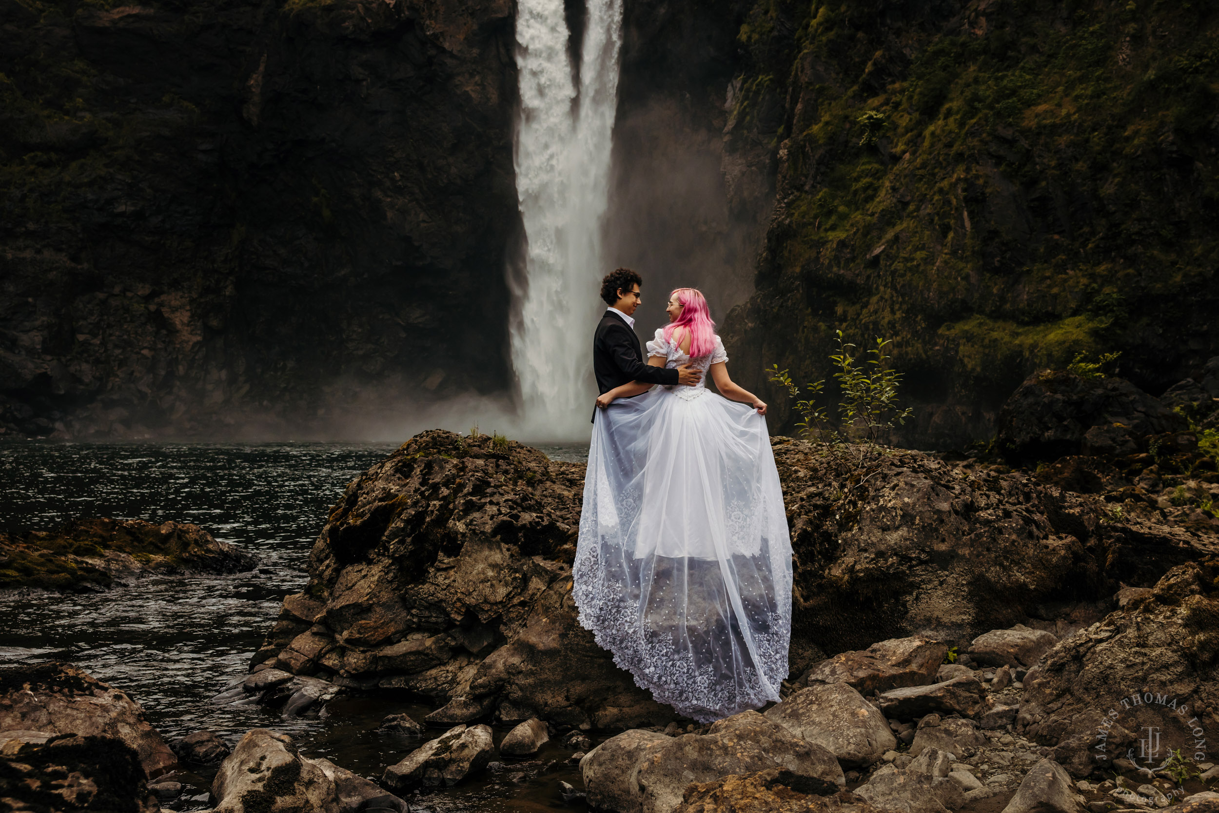 Snoqualmie Falls Salish Lodge wedding by Snoqualmie adventure wedding photographer James Thomas Long Photography