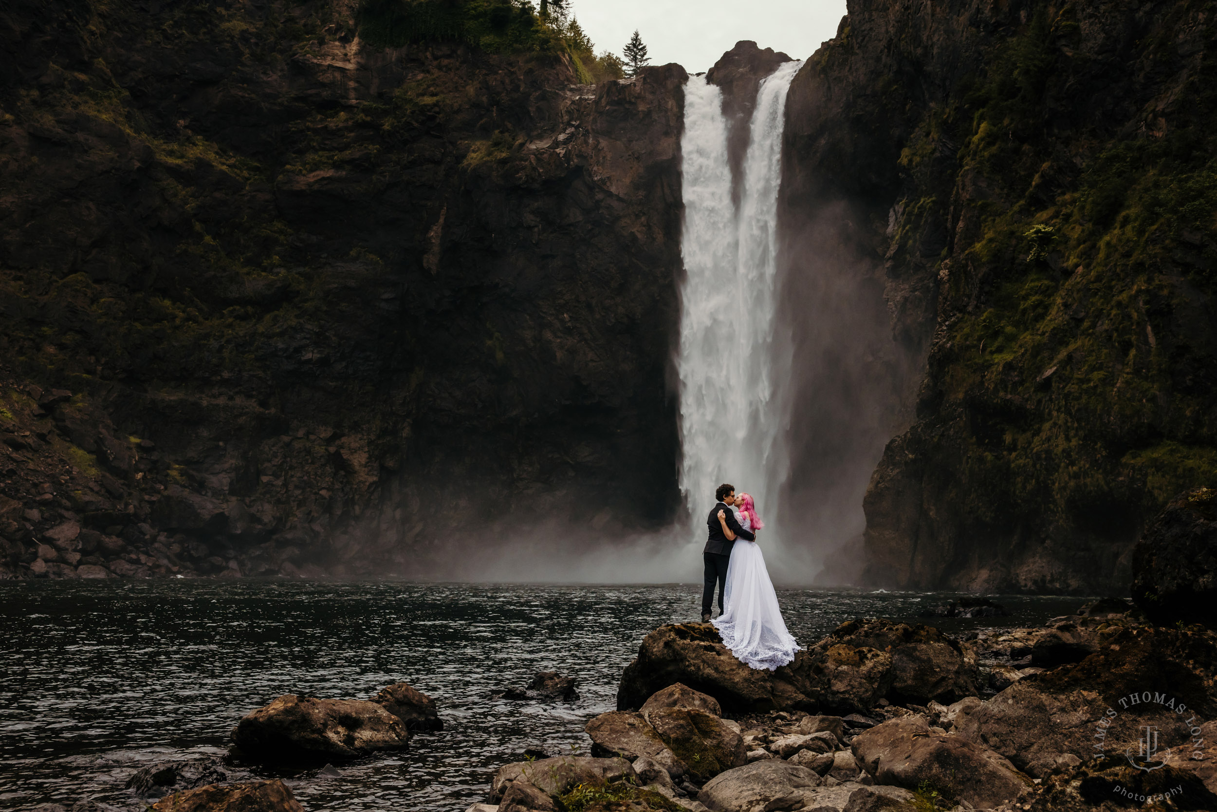 Snoqualmie Falls Salish Lodge wedding by Snoqualmie adventure wedding photographer James Thomas Long Photography