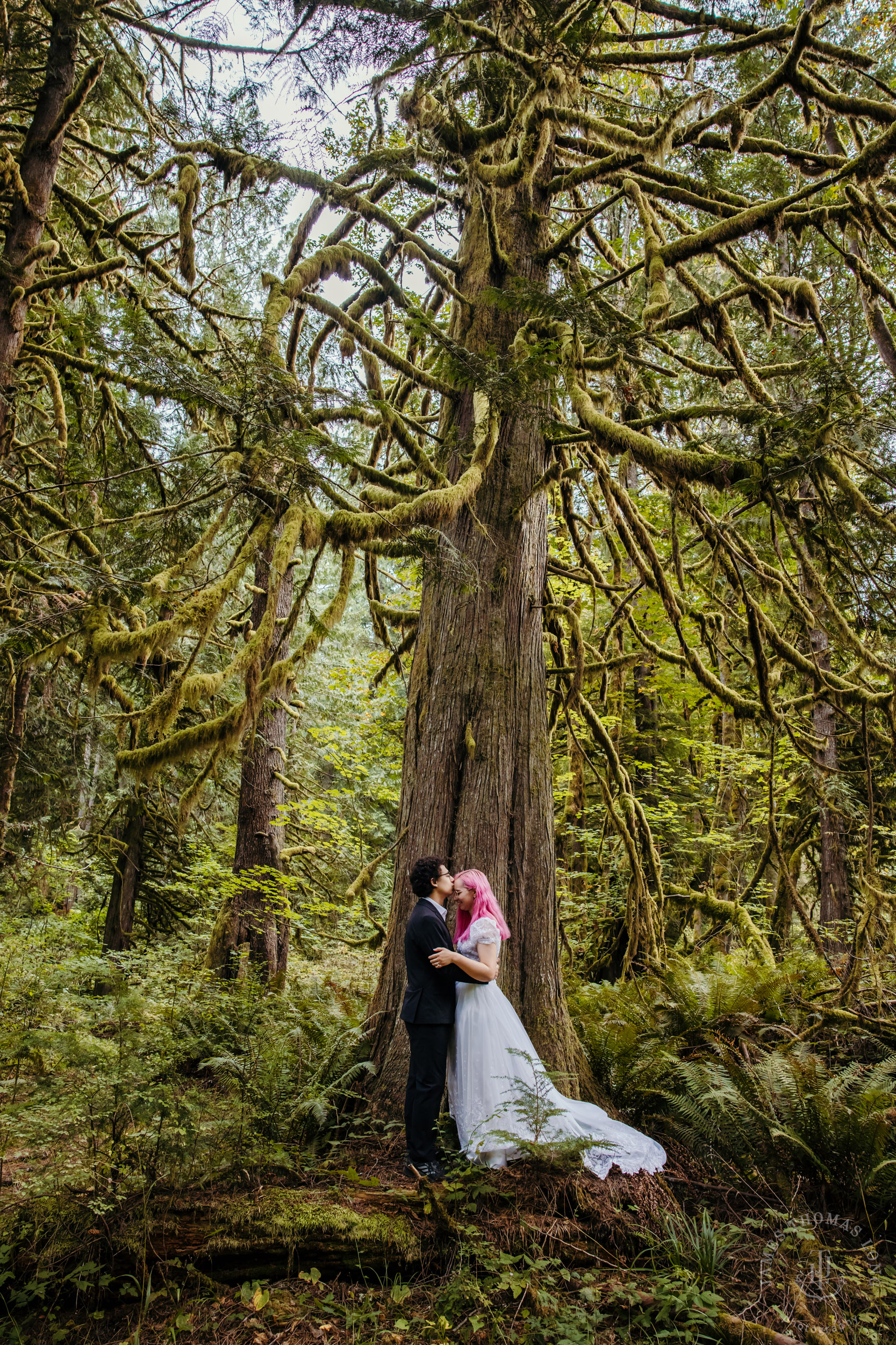 Snoqualmie Falls Salish Lodge wedding by Snoqualmie adventure wedding photographer James Thomas Long Photography