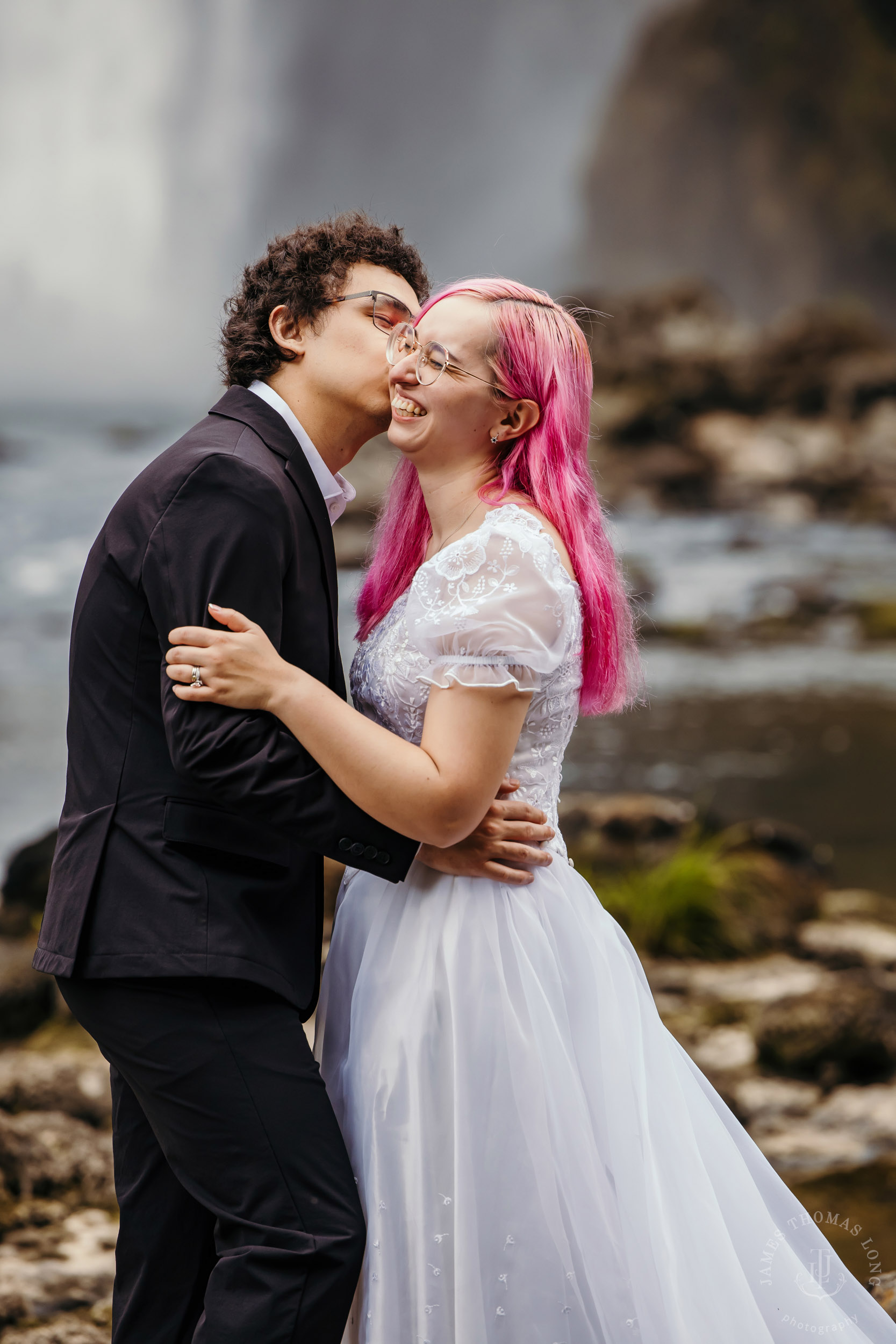 Snoqualmie Falls Salish Lodge wedding by Snoqualmie adventure wedding photographer James Thomas Long Photography