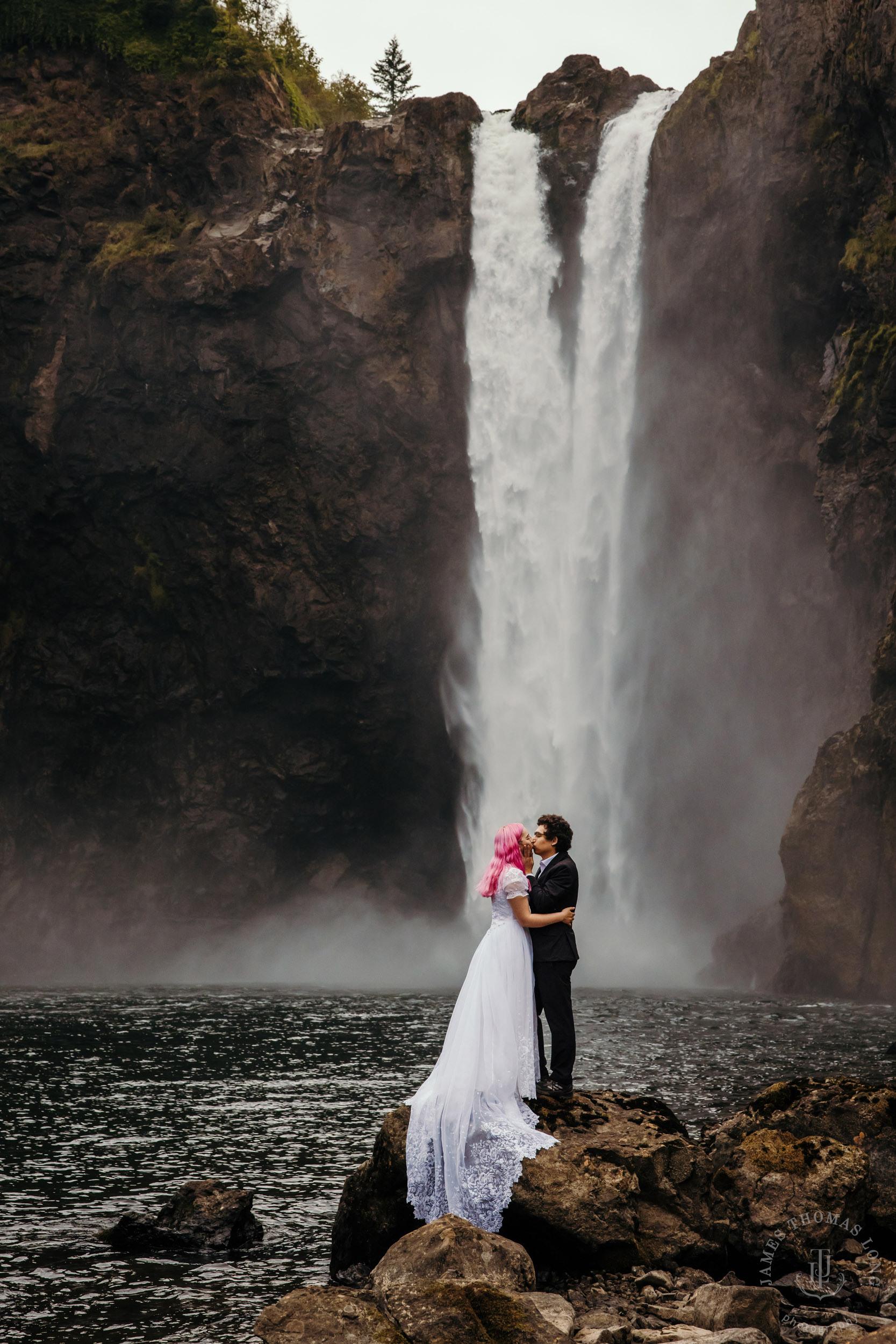 Snoqualmie Falls Salish Lodge wedding by Snoqualmie adventure wedding photographer James Thomas Long Photography