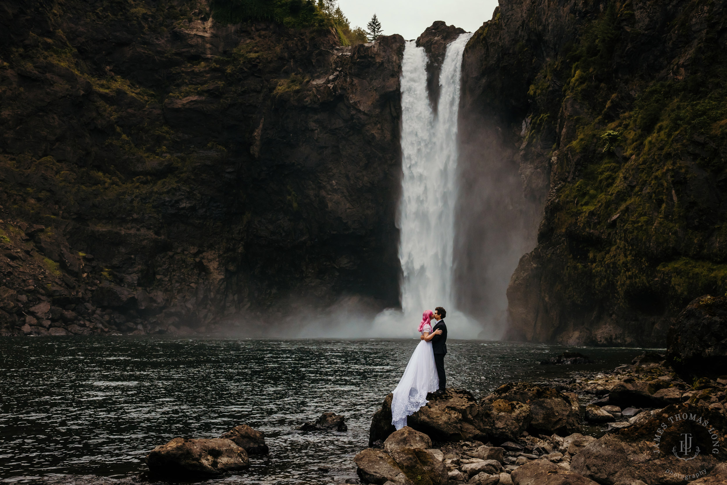 Snoqualmie Falls Salish Lodge wedding by Snoqualmie adventure wedding photographer James Thomas Long Photography