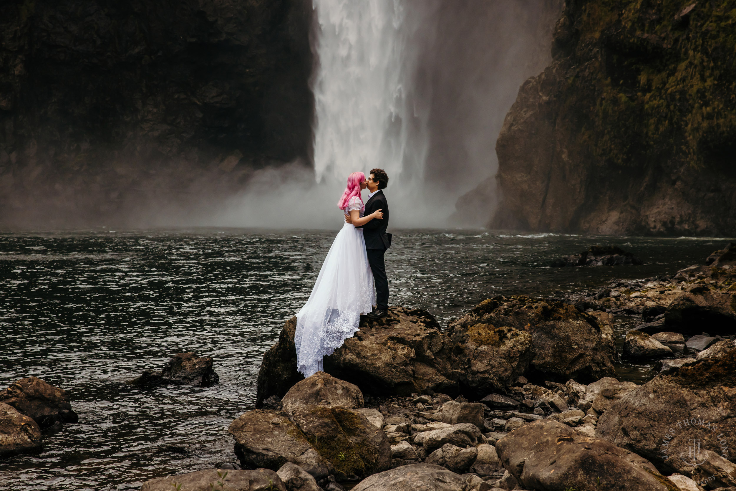 Snoqualmie Falls Salish Lodge wedding by Snoqualmie adventure wedding photographer James Thomas Long Photography