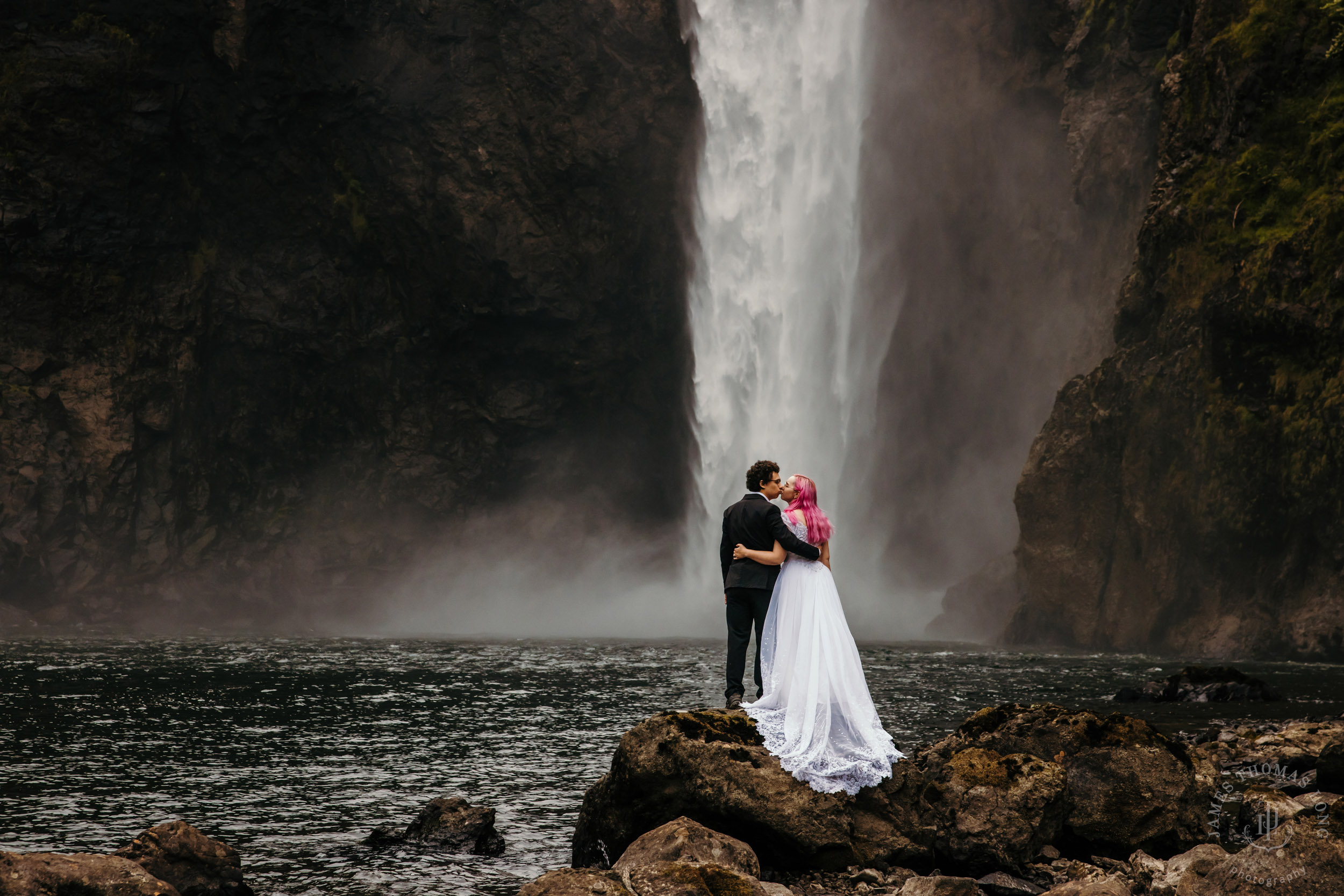 Snoqualmie Falls Salish Lodge wedding by Snoqualmie adventure wedding photographer James Thomas Long Photography