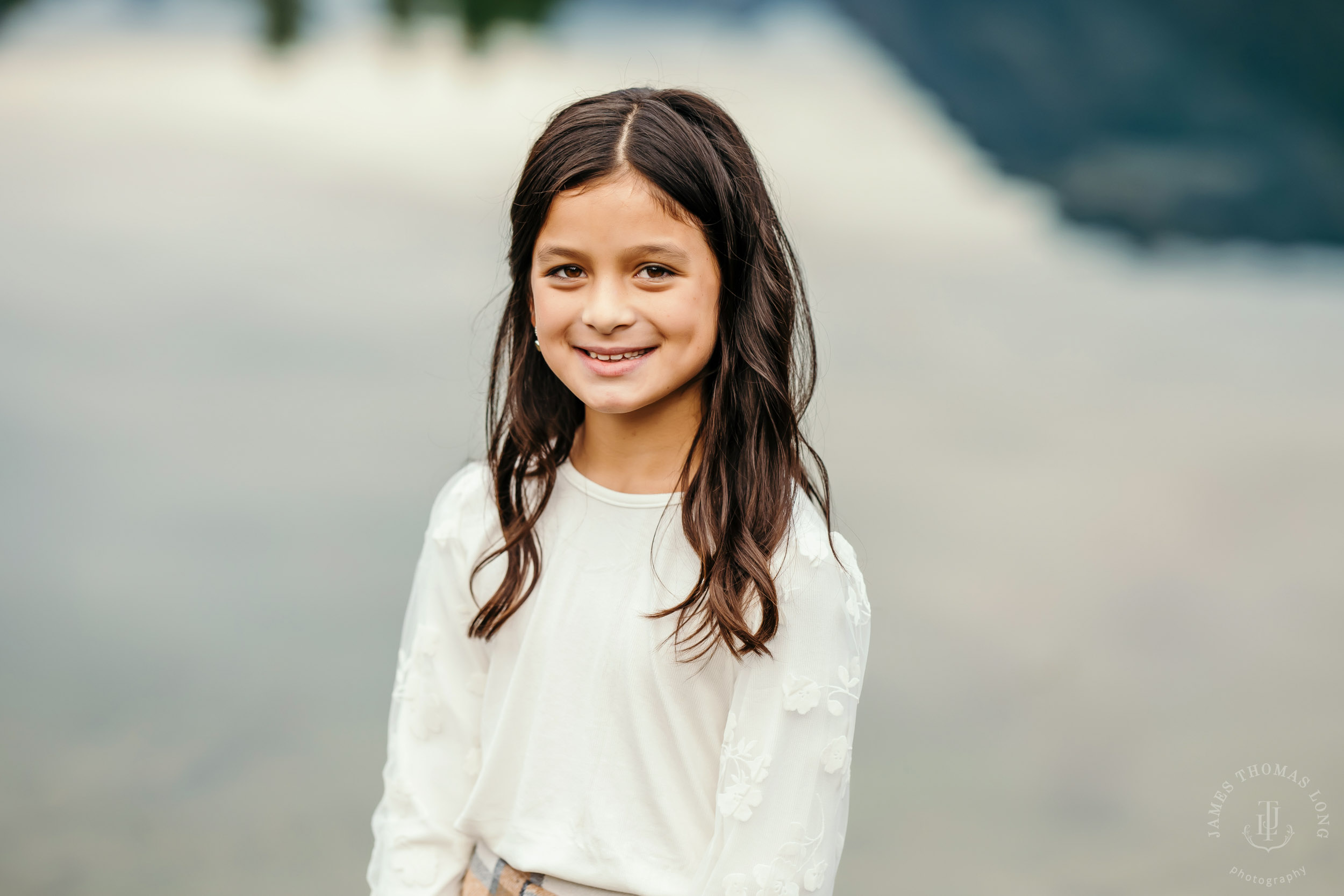 Snoqualmie Pass family session by Snoqualmie family photographer James Thomas Long Photography