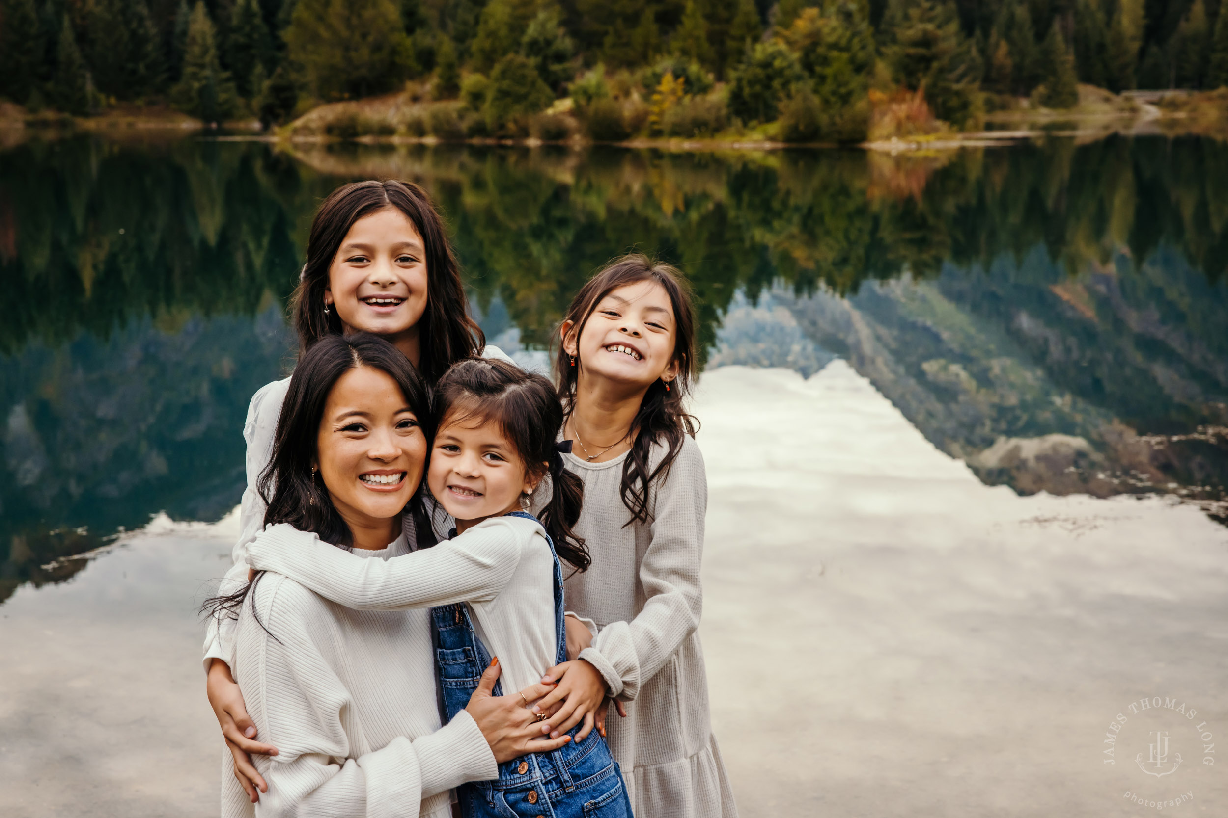 Snoqualmie Pass family session by Snoqualmie family photographer James Thomas Long Photography