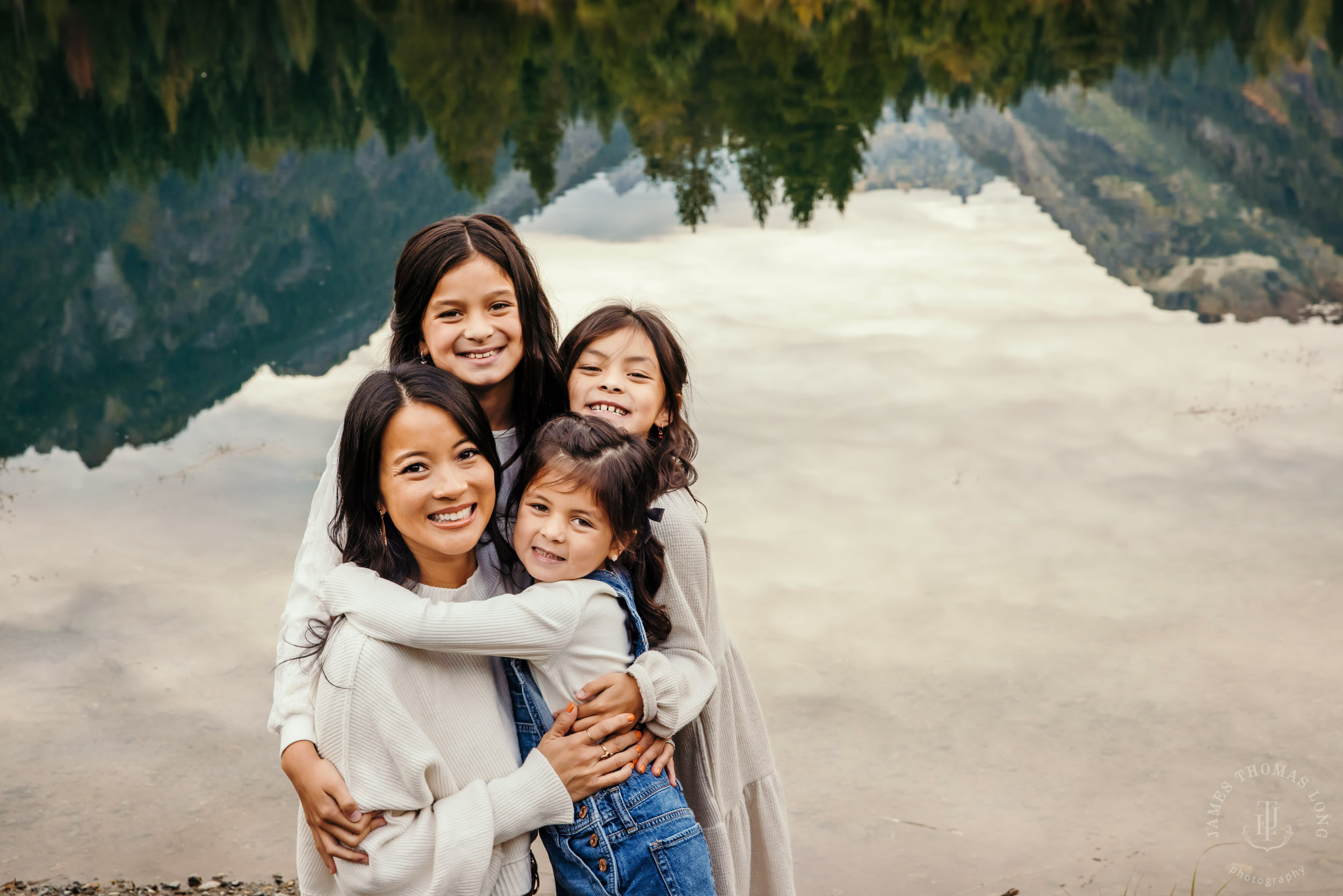 Snoqualmie Pass family session by Snoqualmie family photographer James Thomas Long Photography