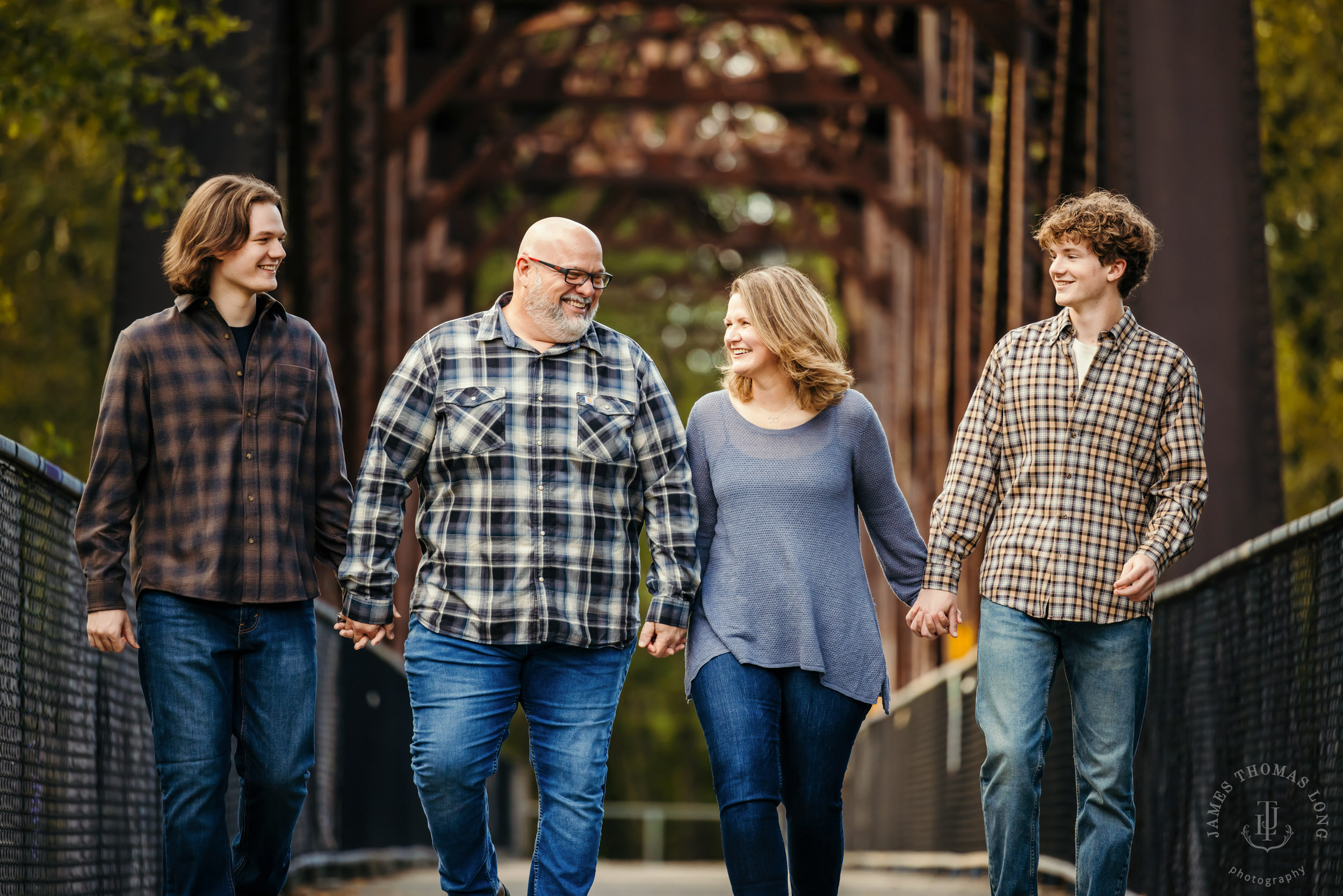 Snoqualmie WA family photography session by Snoqualmie family photographer James Thomas Long Photography