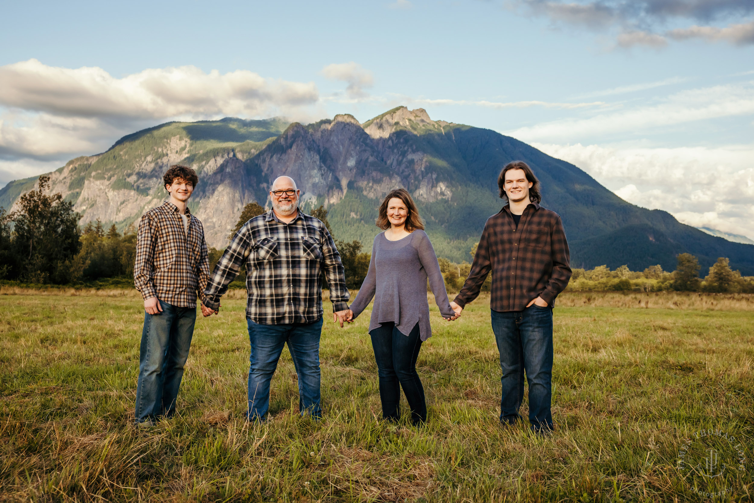 Snoqualmie WA family photography session by Snoqualmie family photographer James Thomas Long Photography