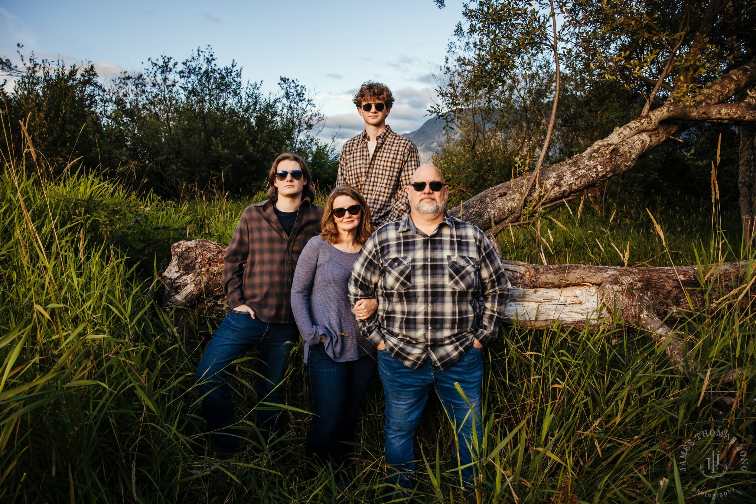 Snoqualmie WA family photography session by Snoqualmie family photographer James Thomas Long Photography