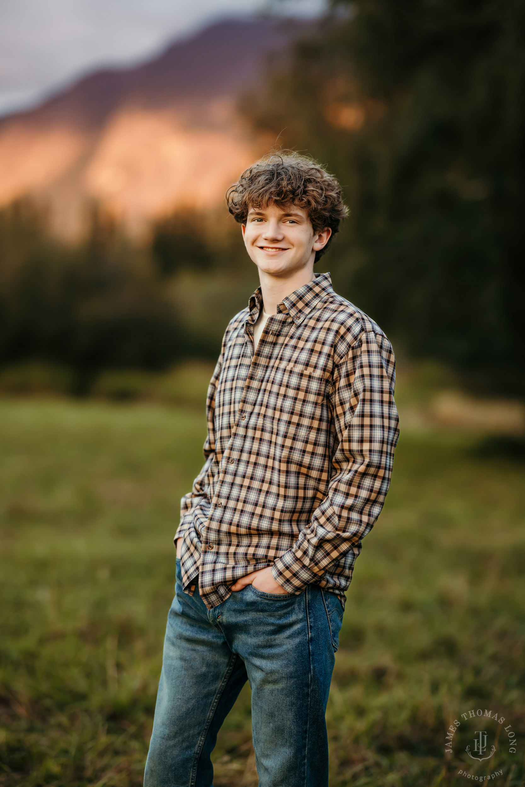 Snoqualmie WA family photography session by Snoqualmie family photographer James Thomas Long Photography