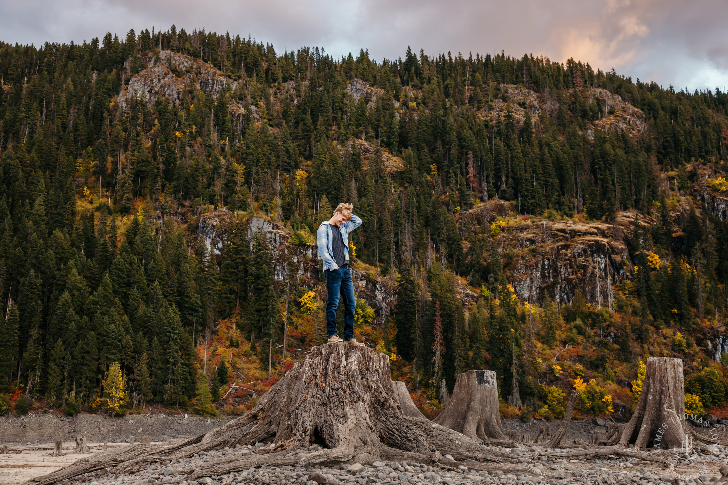 Cascade Mountain adventure HS senior portrait session by Seattle senior portrait photographer James Thomas Long Photography