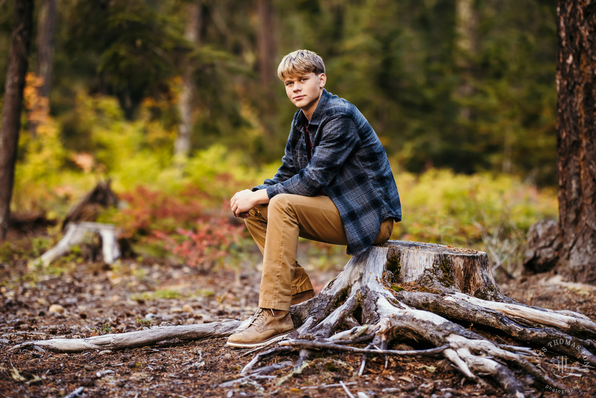 Cascade Mountain adventure HS senior portrait session by Seattle senior portrait photographer James Thomas Long Photography