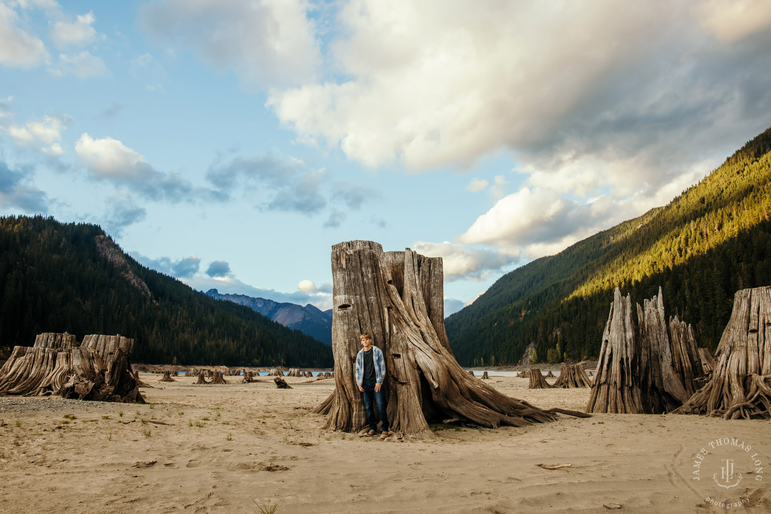 Cascade Mountain adventure HS senior portrait session by Seattle senior portrait photographer James Thomas Long Photography