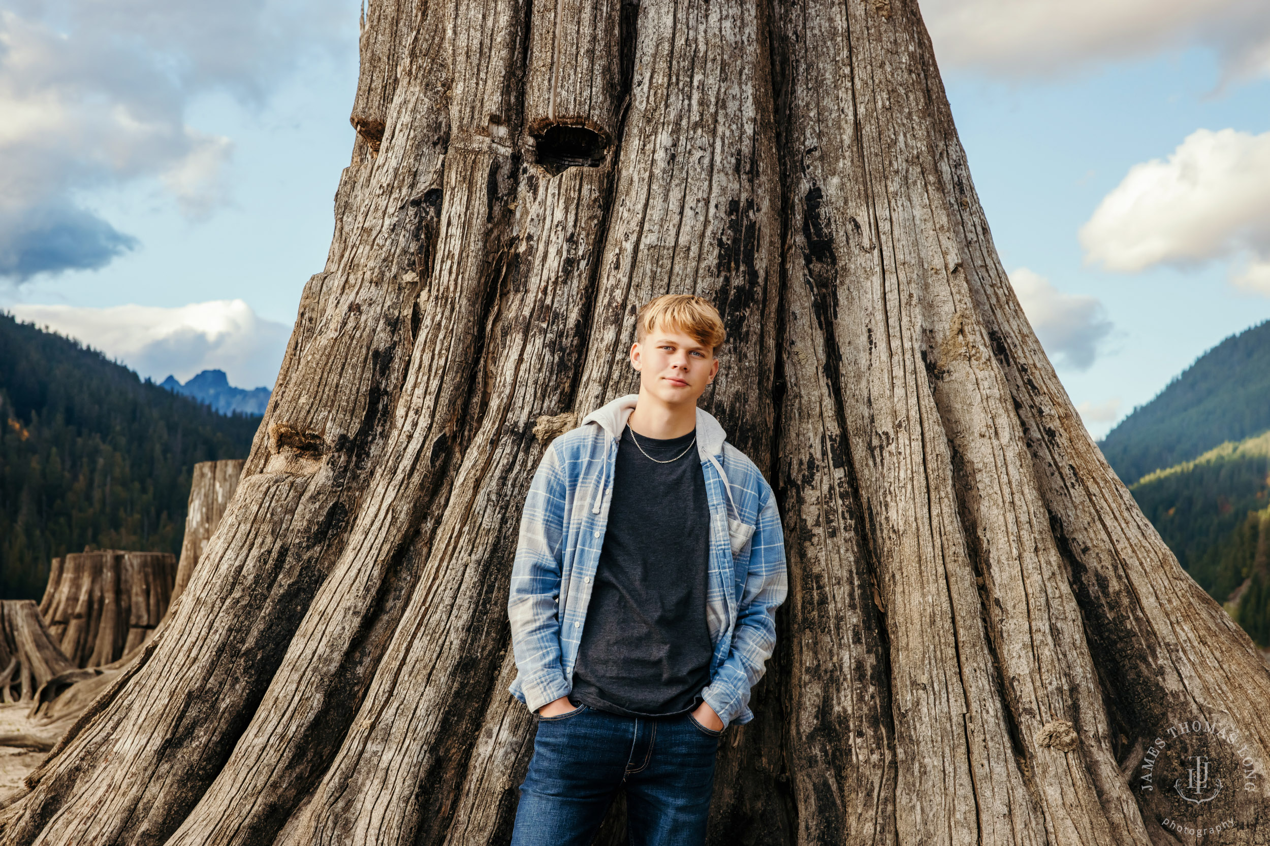 Cascade Mountain adventure HS senior portrait session by Seattle senior portrait photographer James Thomas Long Photography