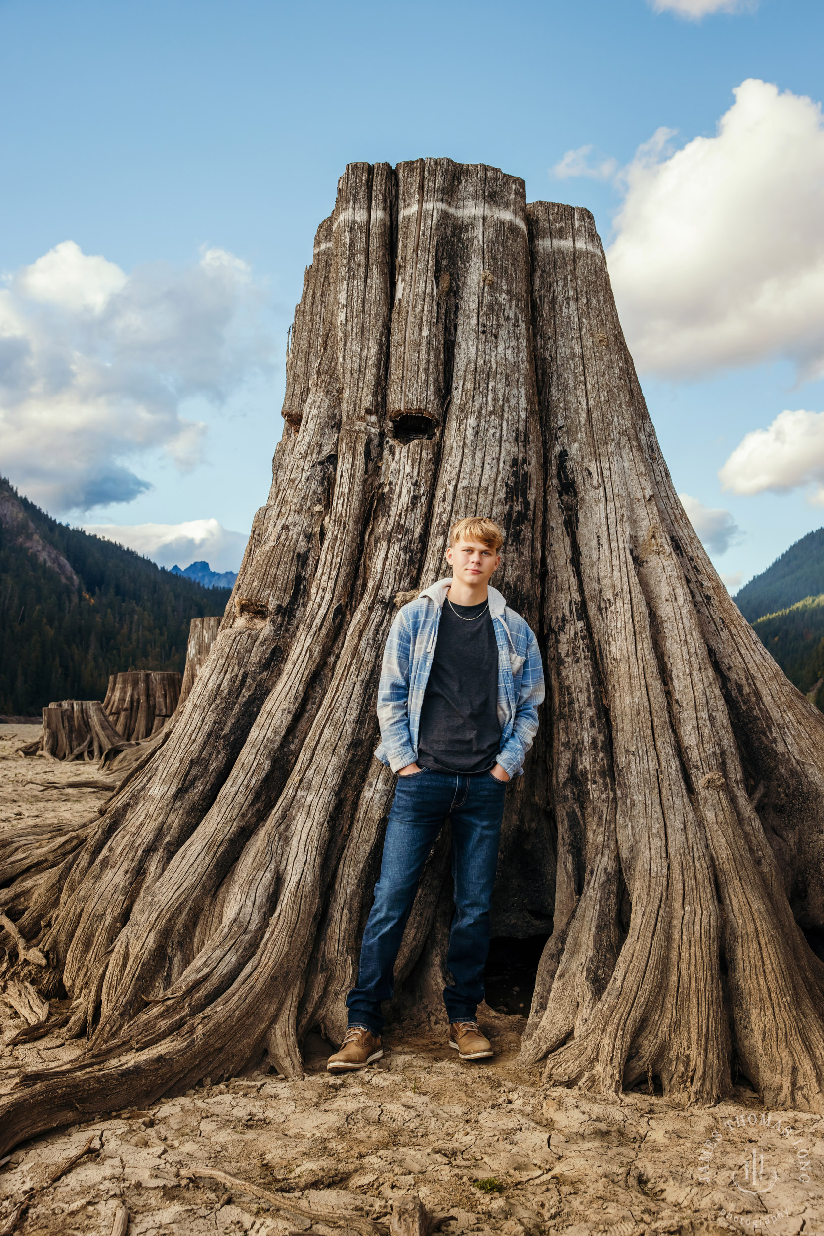 Cascade Mountain adventure HS senior portrait session by Seattle senior portrait photographer James Thomas Long Photography