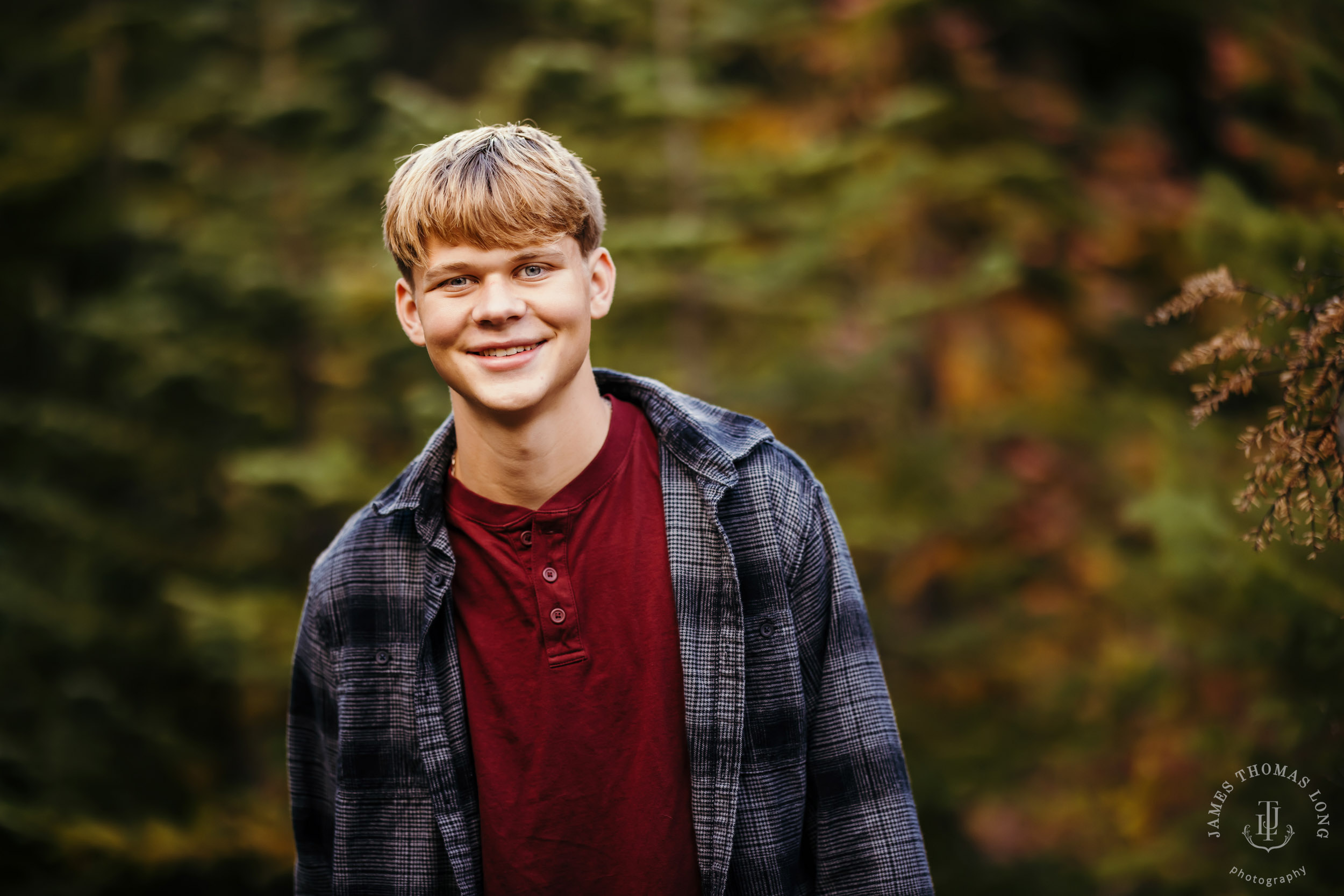 Cascade Mountain adventure HS senior portrait session by Seattle senior portrait photographer James Thomas Long Photography