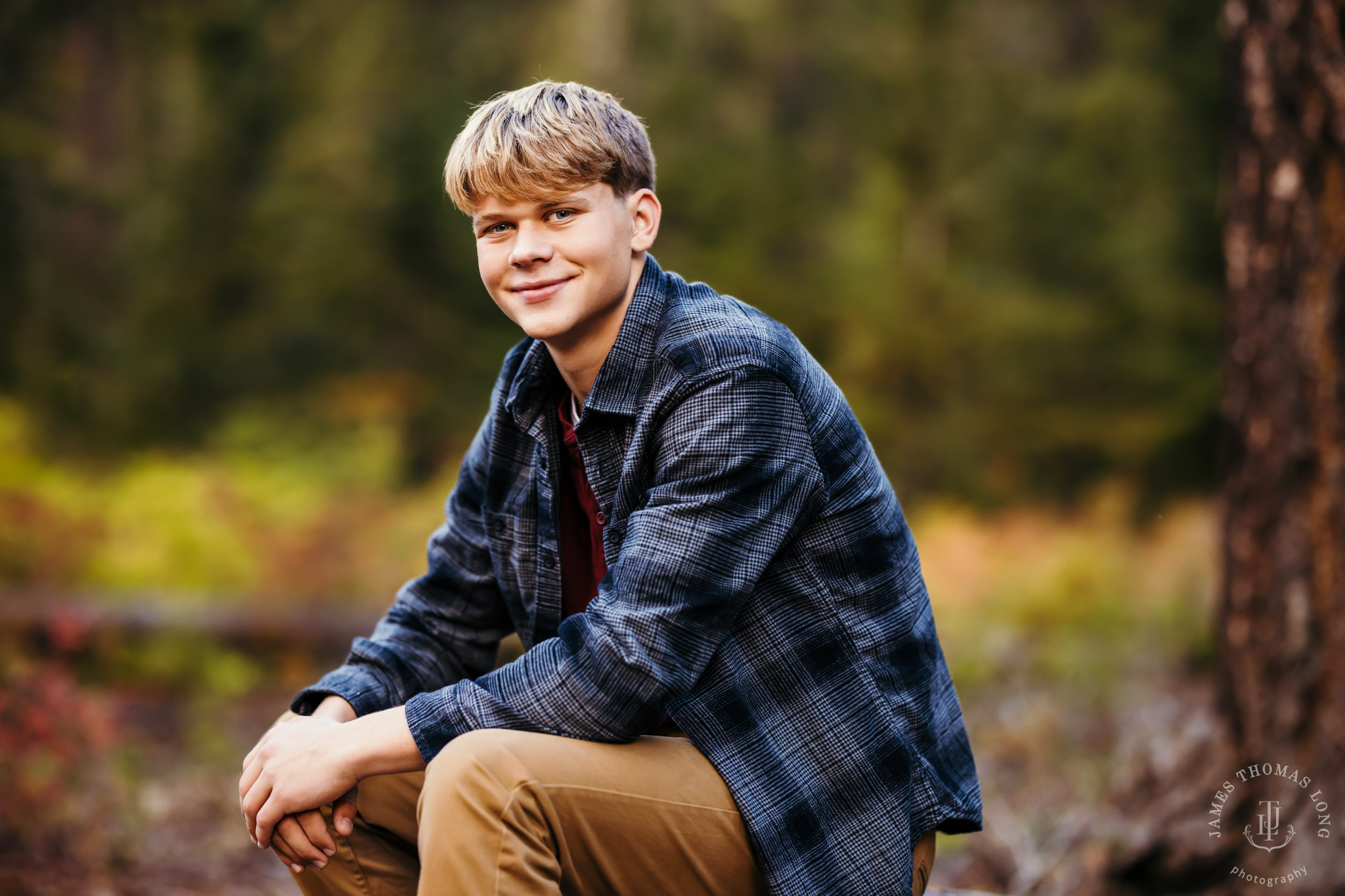 Cascade Mountain adventure HS senior portrait session by Seattle senior portrait photographer James Thomas Long Photography